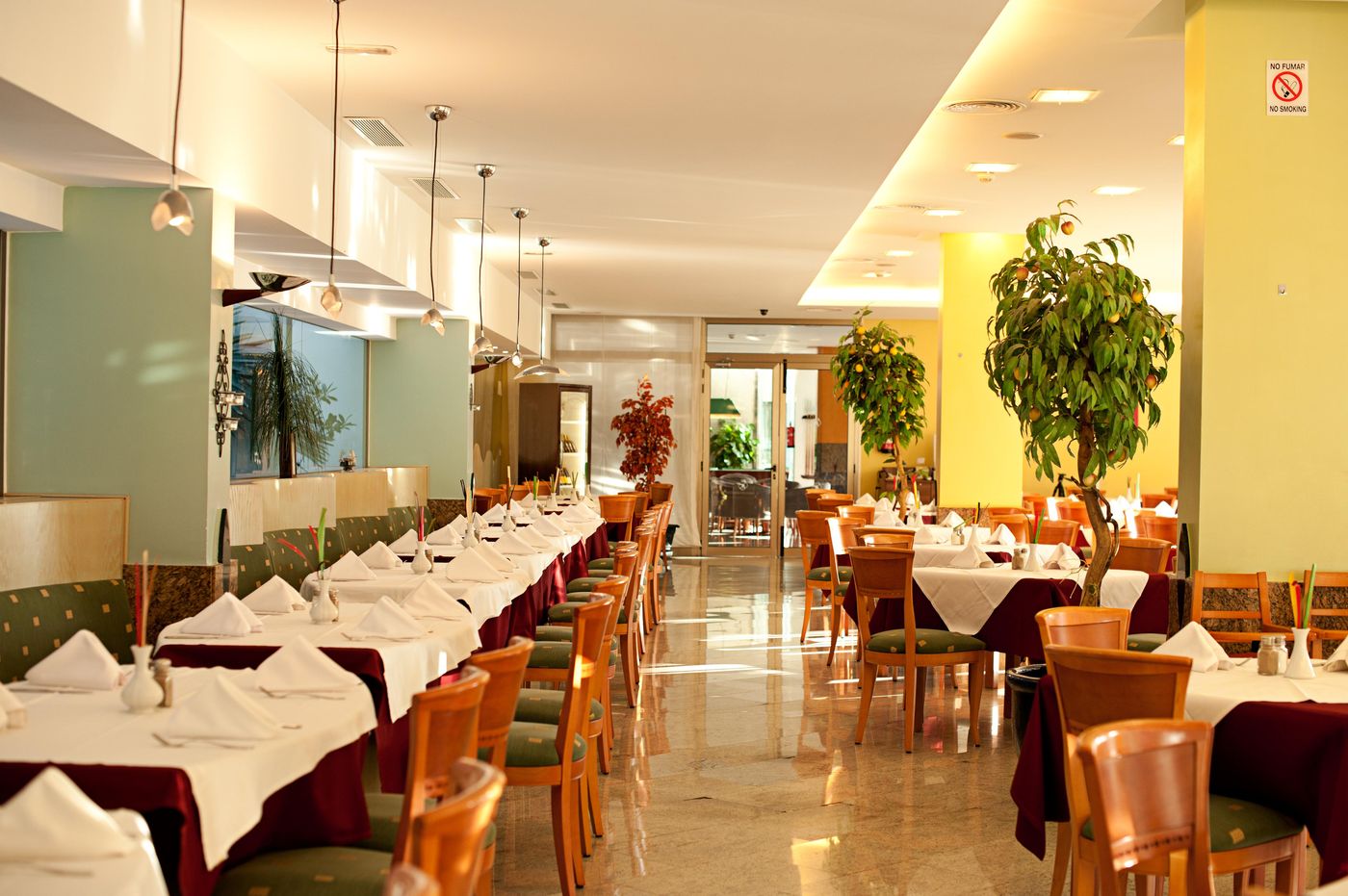 LIVVO-Costa-Taurito---Waterpark-Restaurant-46