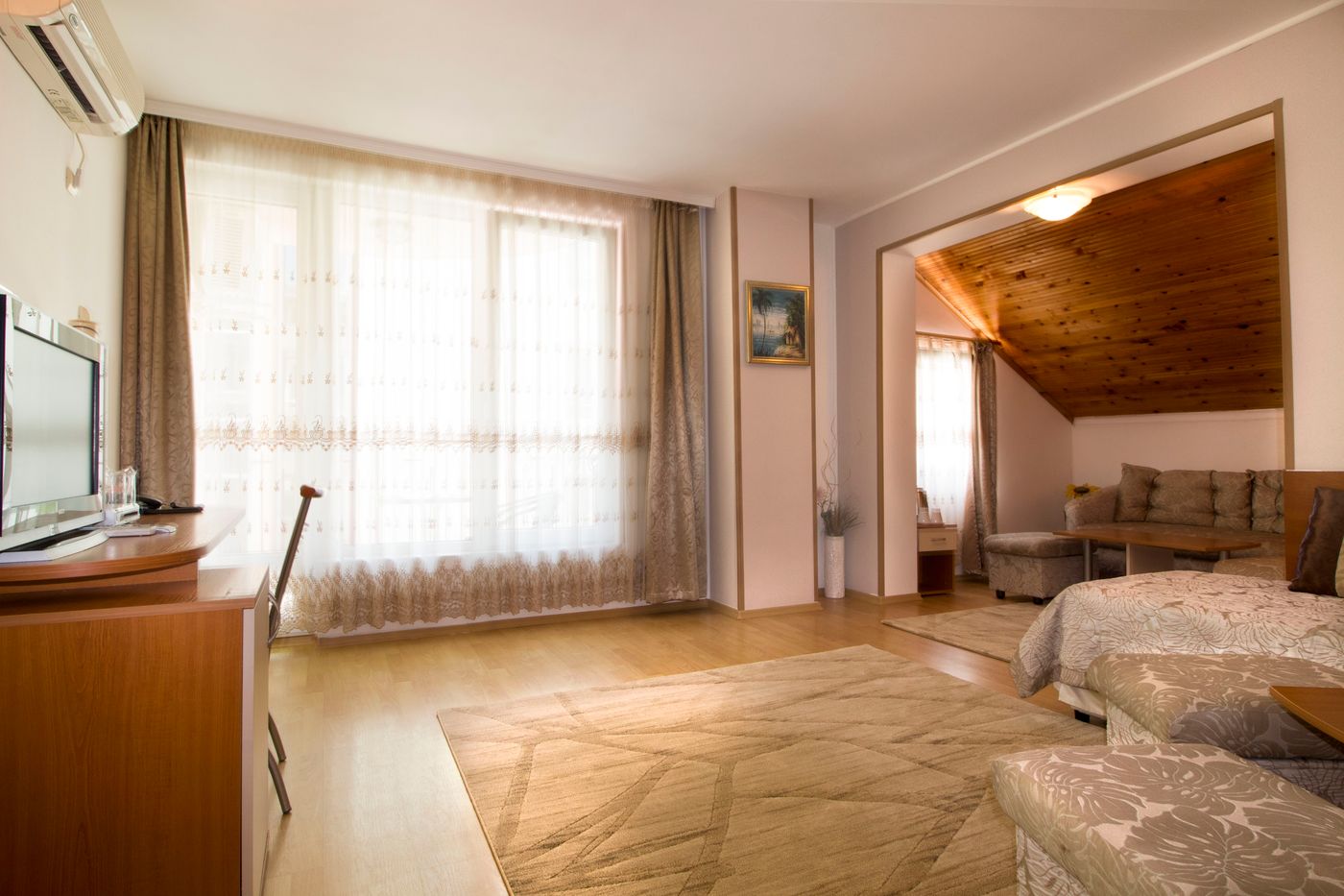 Family-Hotel-Venera-Room-31