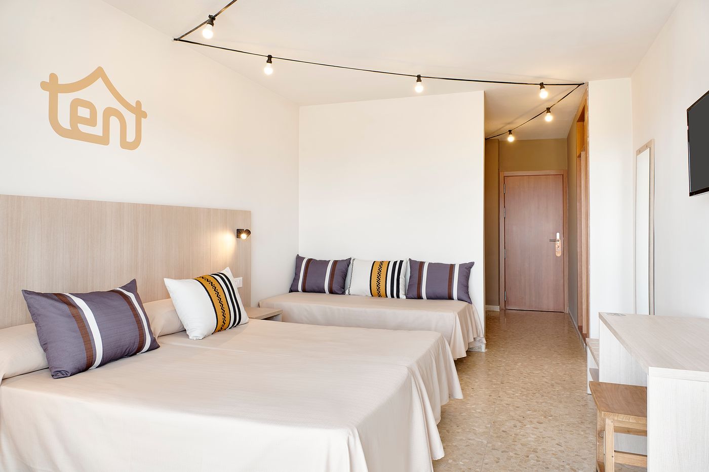 tent-Torremolinos-Room-8