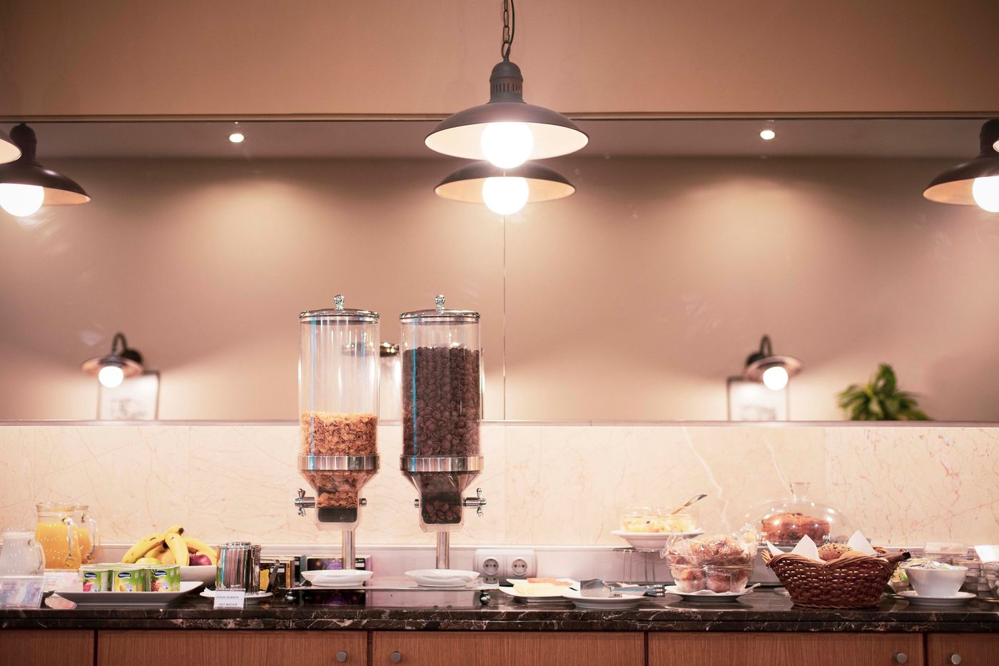 Apartamentos-Turisticos-Atlantida-Restaurant-41