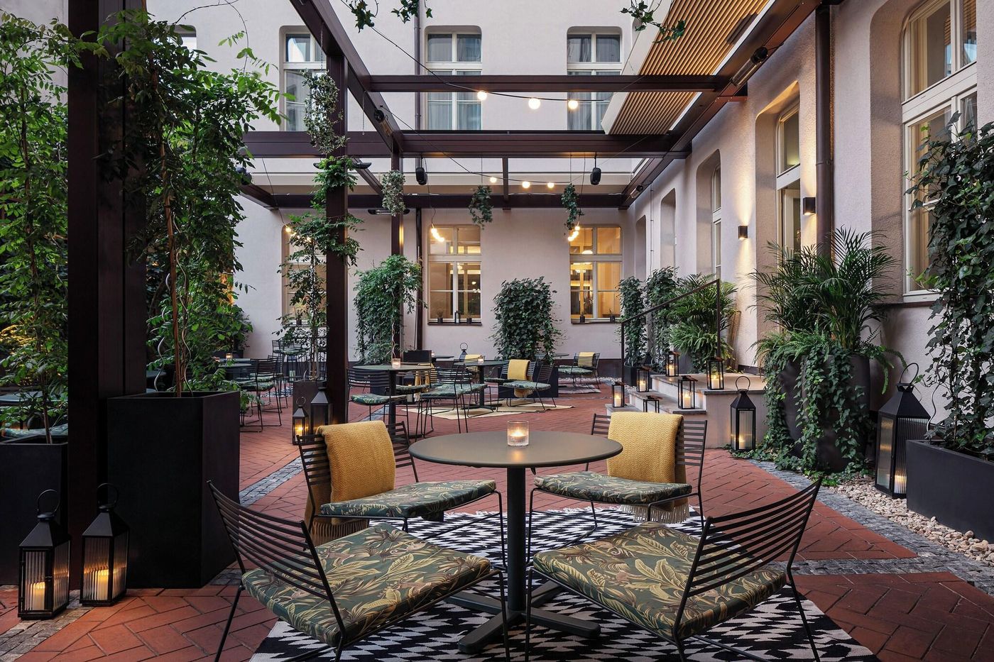 Falkensteiner-Hotel-Maria-Prag-Restaurant-30