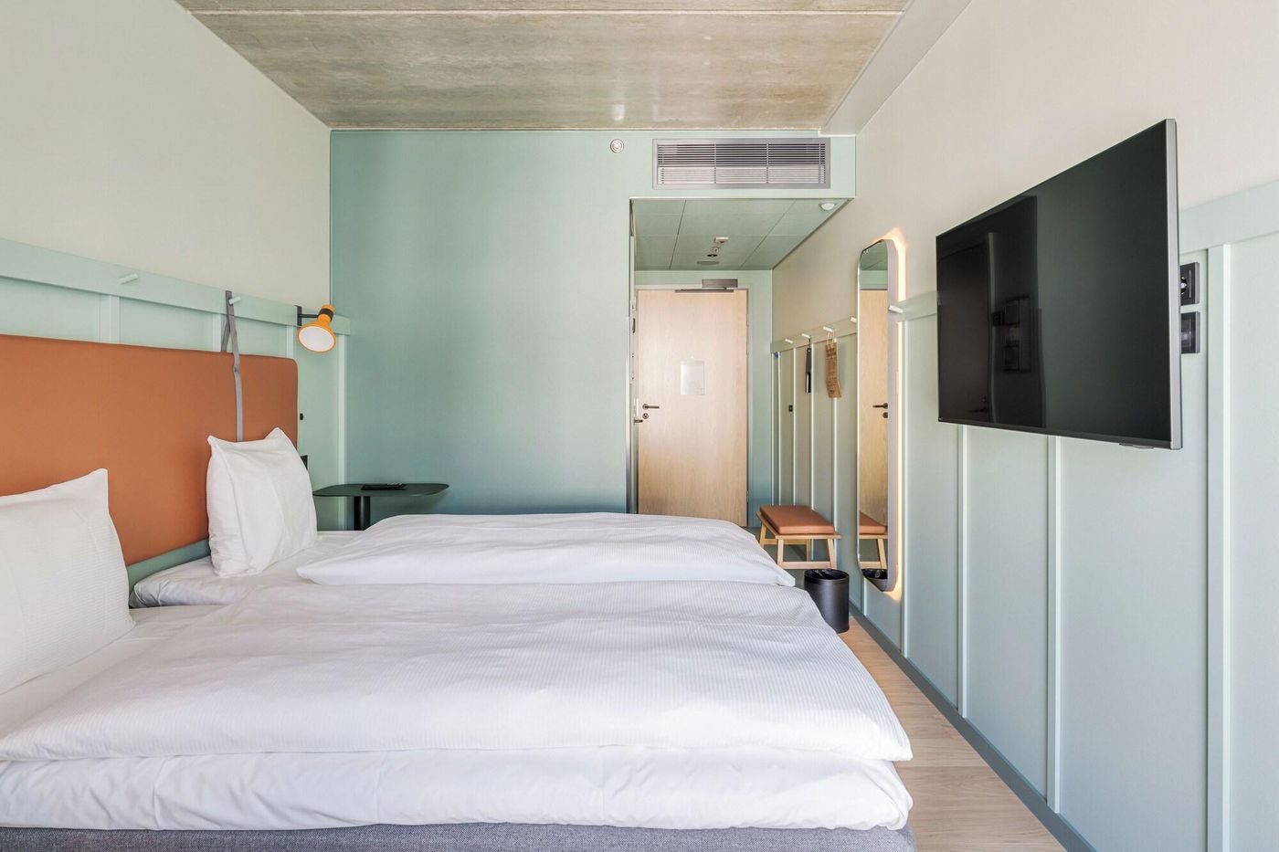 Comfort Hotel Helsinki Airport-Finland-Helsinki-Room-10