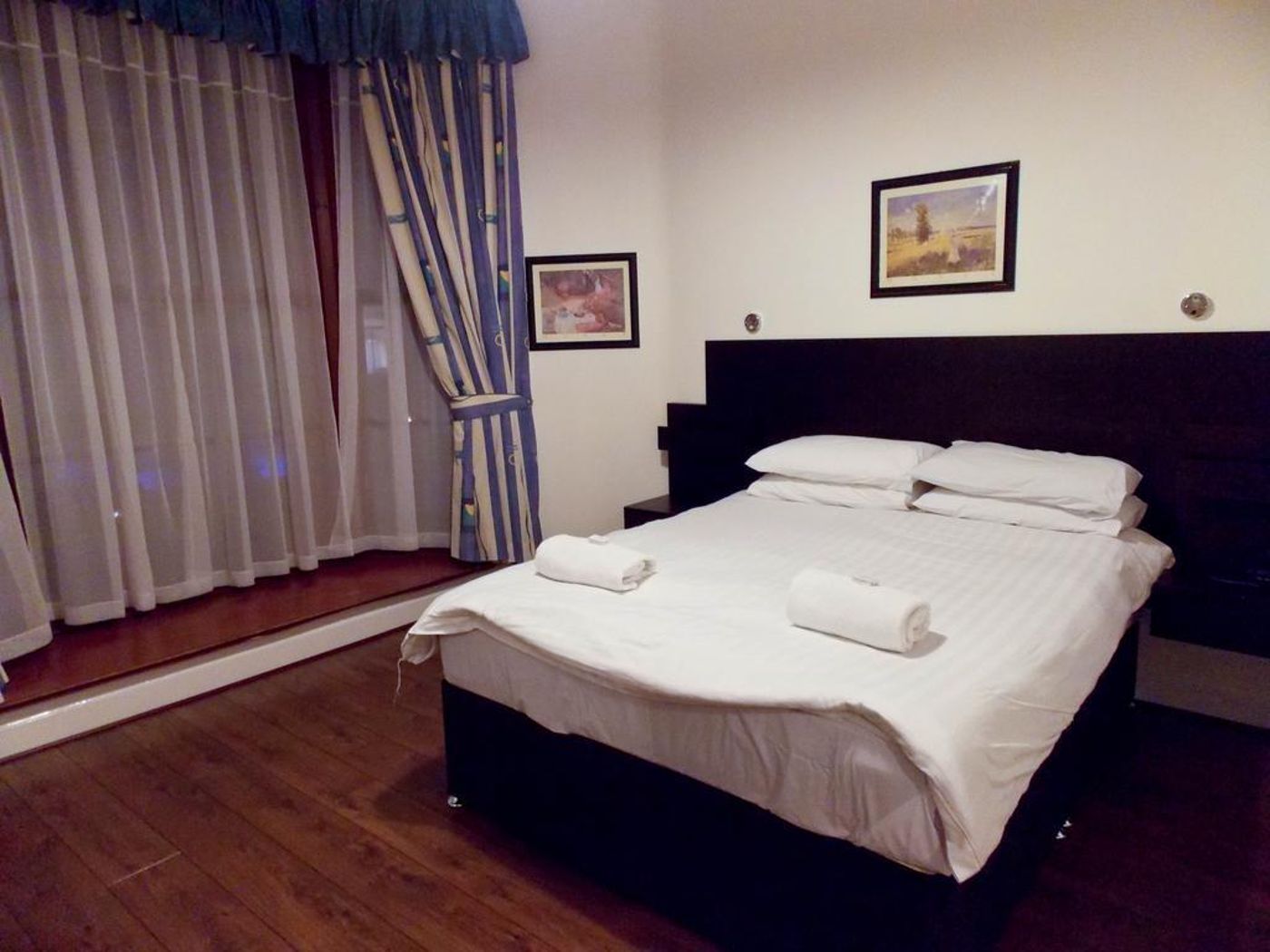 Victorian House-United Kingdom-GLASGOW-General view-6