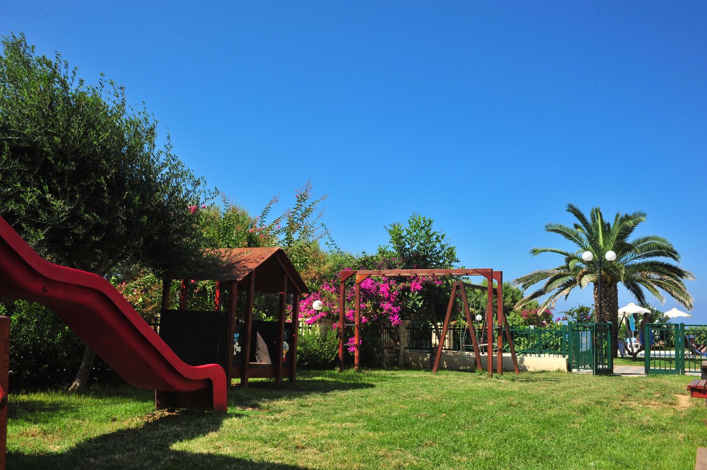 Hydramis-Palace-Beach-Resort-Sports-and-Entertainment-81