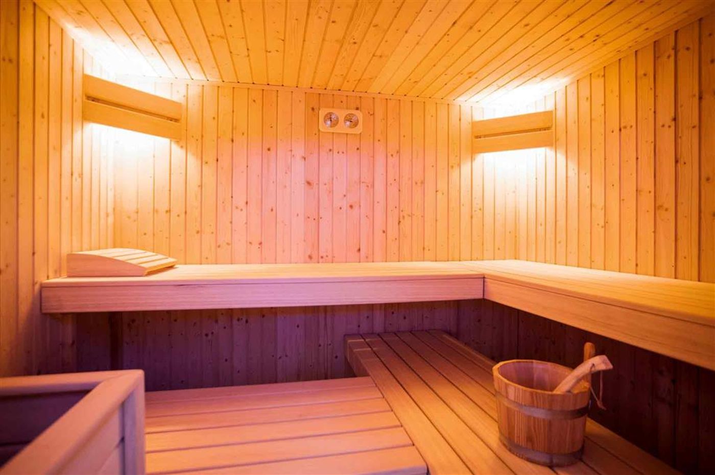 Hotel-Mercure-Brussels-Centre-Midi-General-view-28