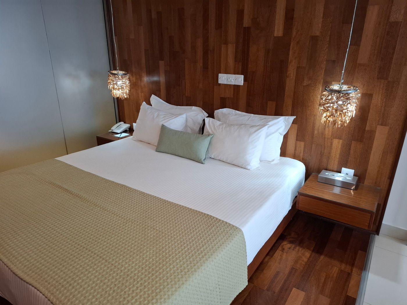 Napa-Mermaid-Hotel-Room-38