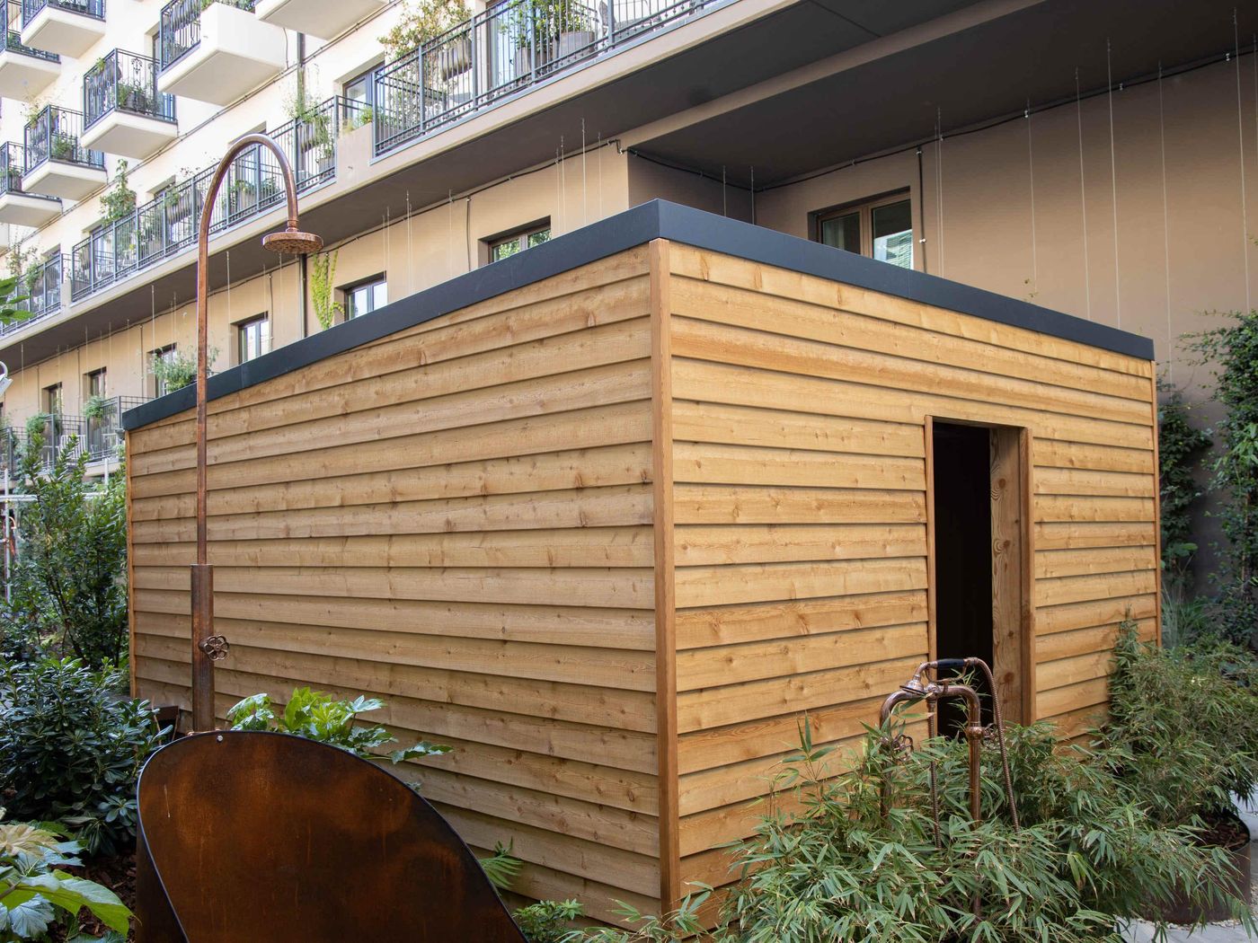 25hours-Hotel-Piazza-San-Paolino-Sports-and-Entertainment-1