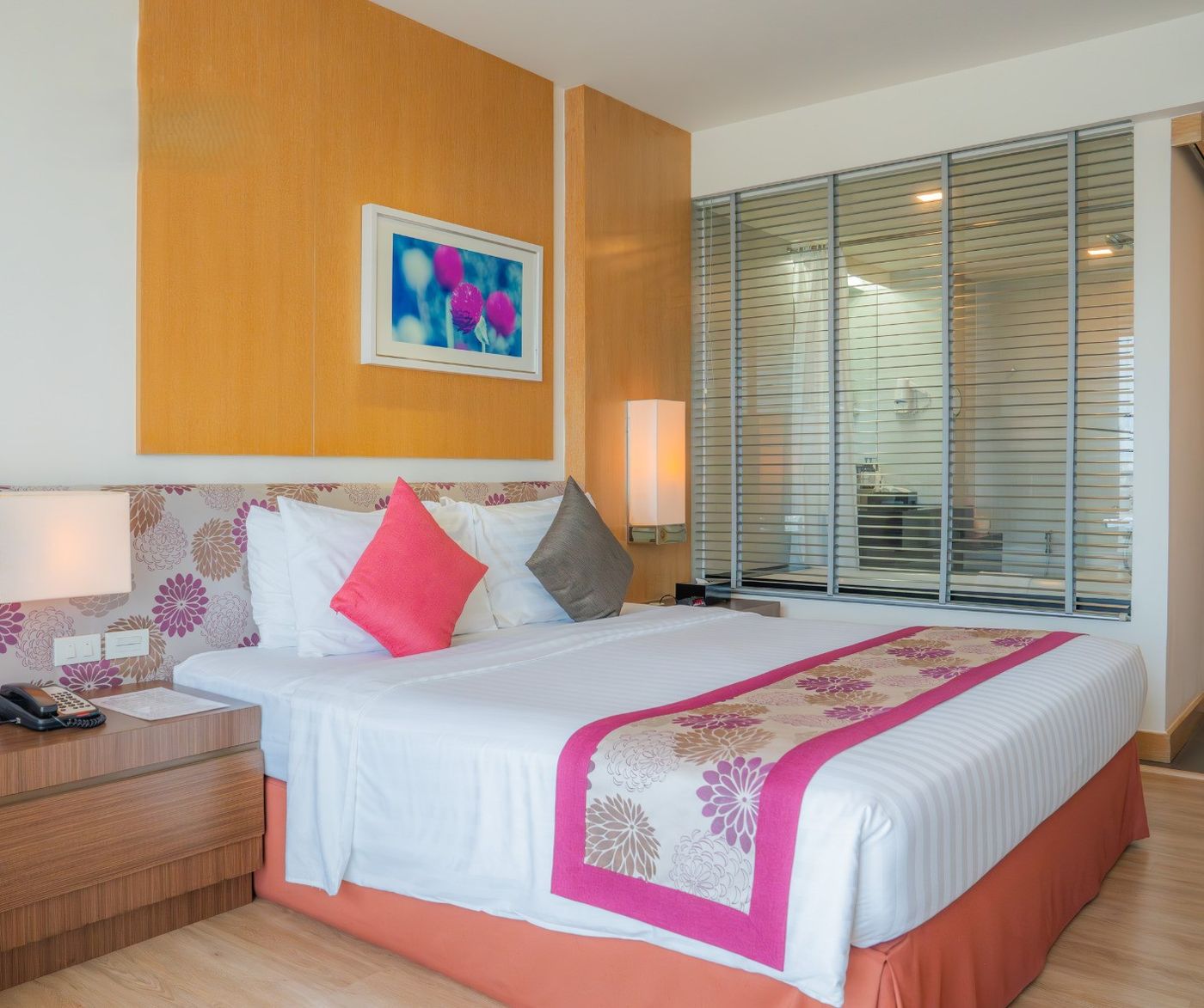 Amaranth-Suvarnabhumi-Hotel-Room-16