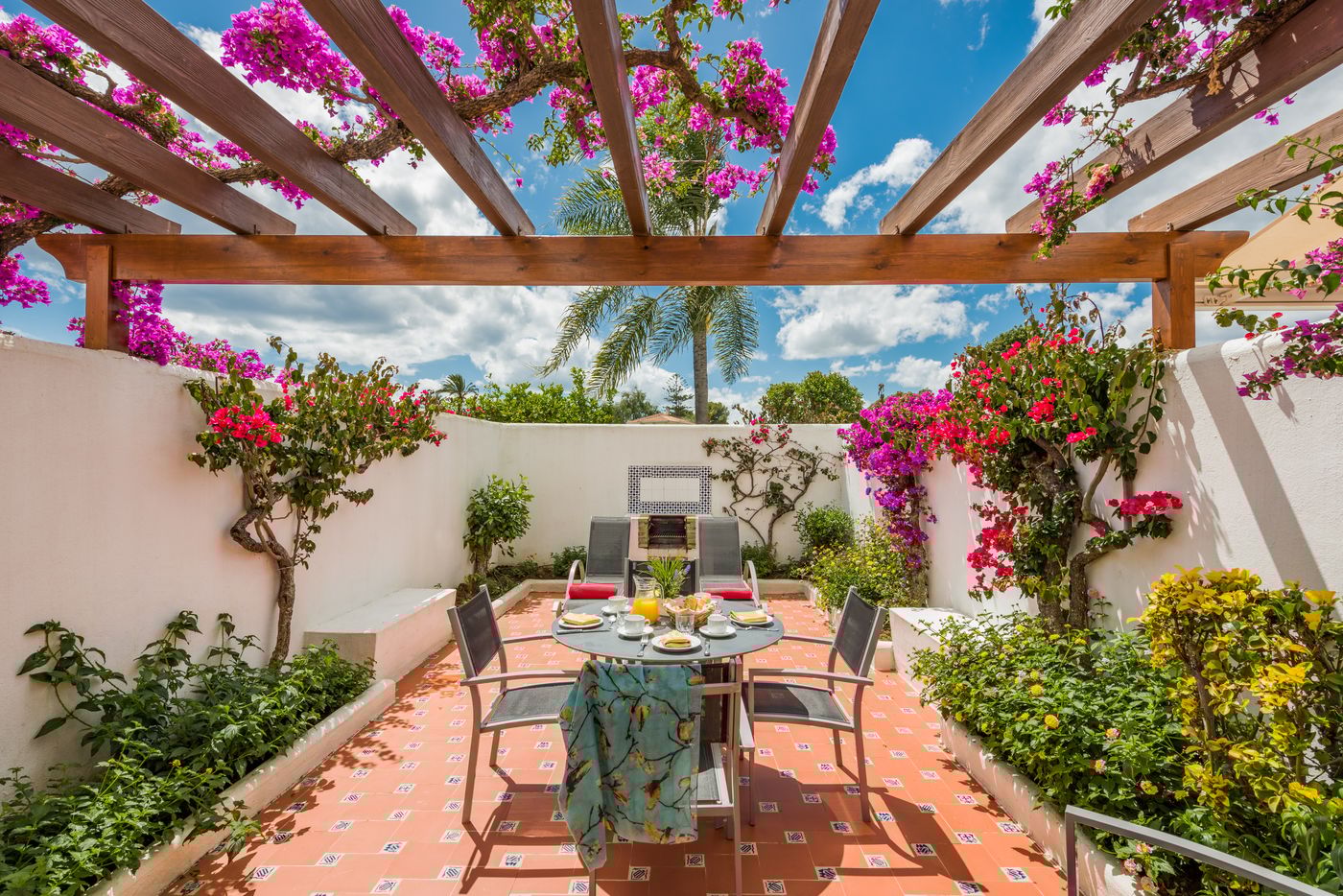 Macdonald-Villacana-Club-Terrace-15