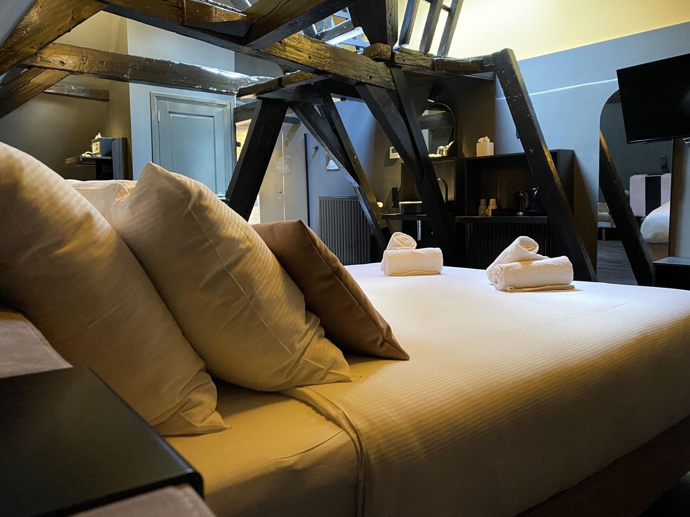 Hotel-Frank-Since-1666-Room-6