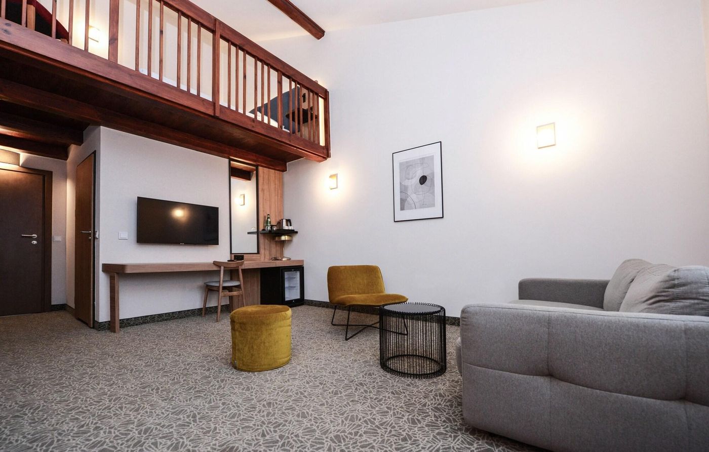 Dwor-w-Tomaszowicach-Room-10