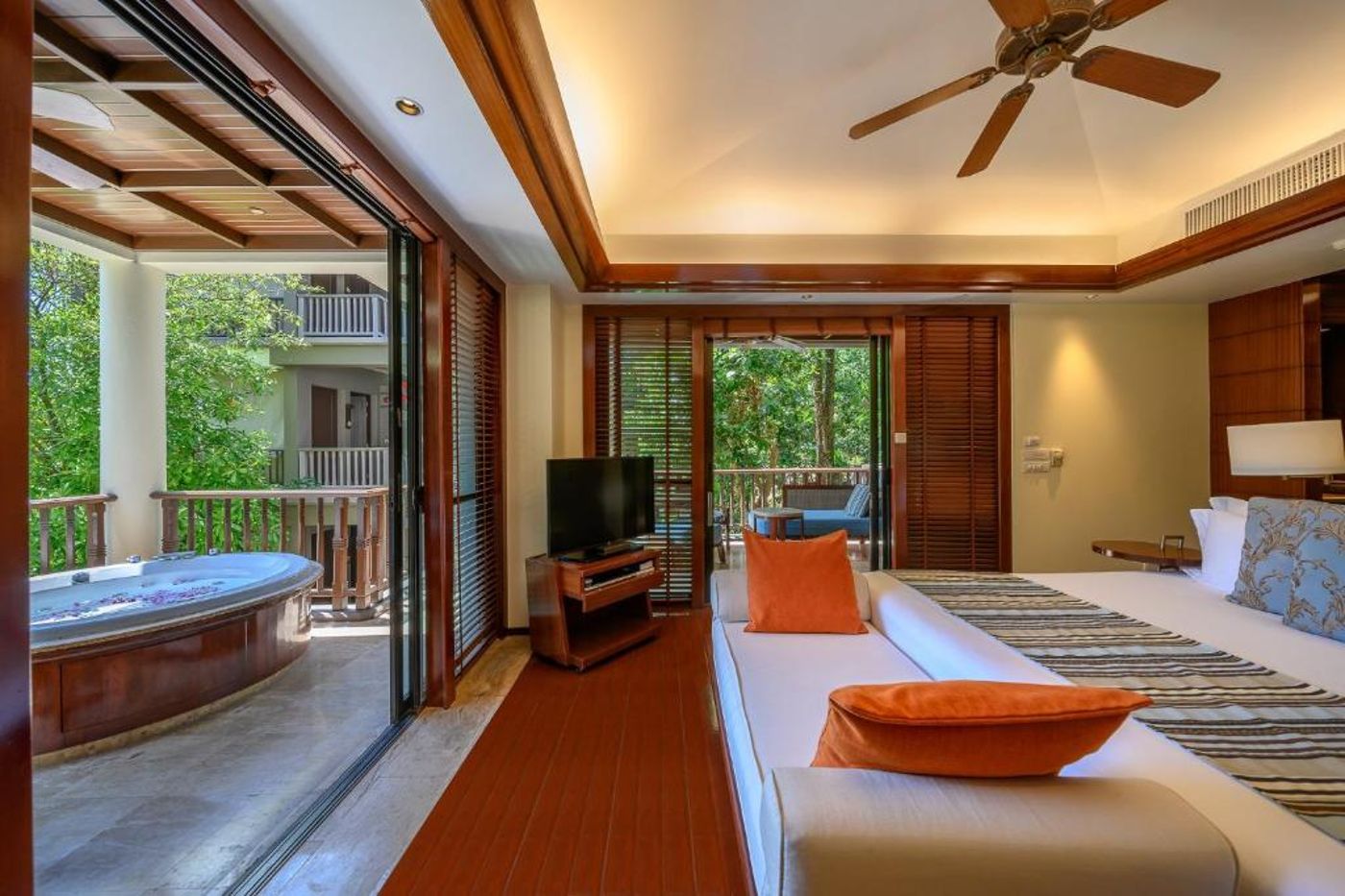 Centara-Grand-Beach-Resort-and-Villas-Krabi-Room-30