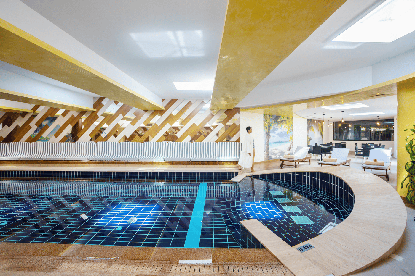 Cavo Maris Beach Hotel