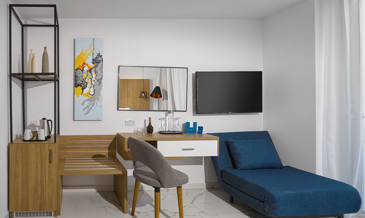 The-Blue-Ivy-Hotel-Room-24