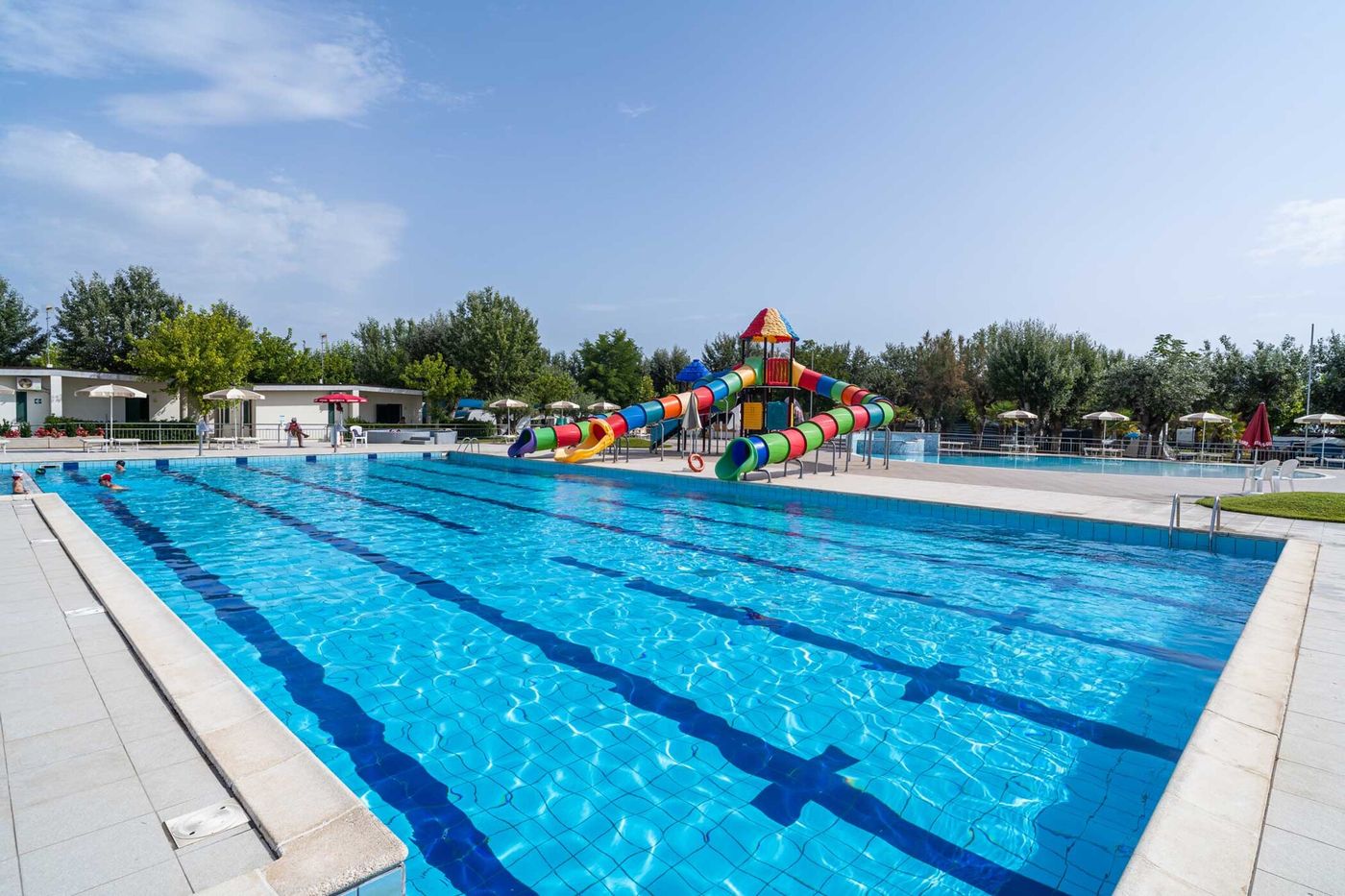 Club-del-Sole-Stork-Family-Collection-Pool-50