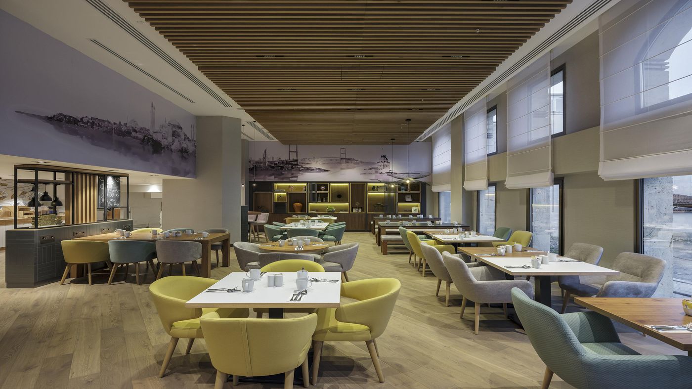 Holiday-Inn-Istanbul-Old-City-Restaurant-38