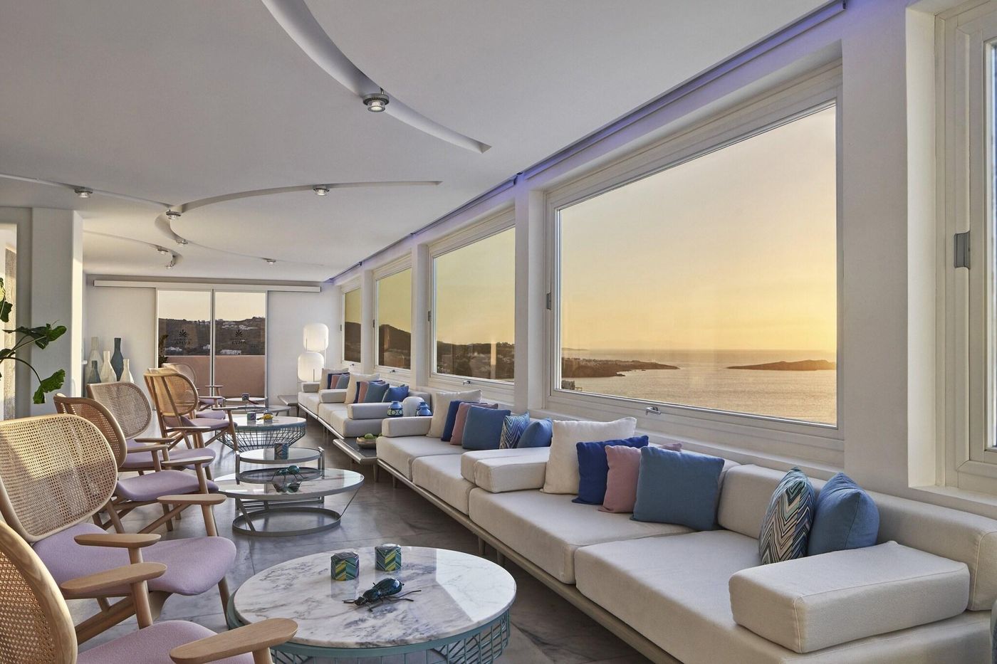 Myconian-Kyma---Design-Hotels-Lobby-62