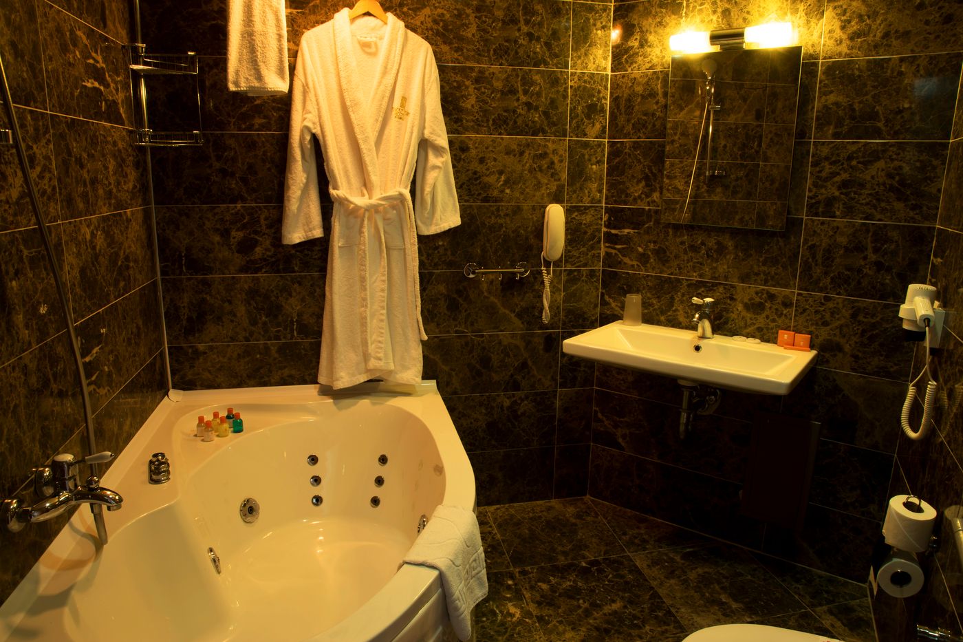 Dragut-Point-South-Hotel-Room-29