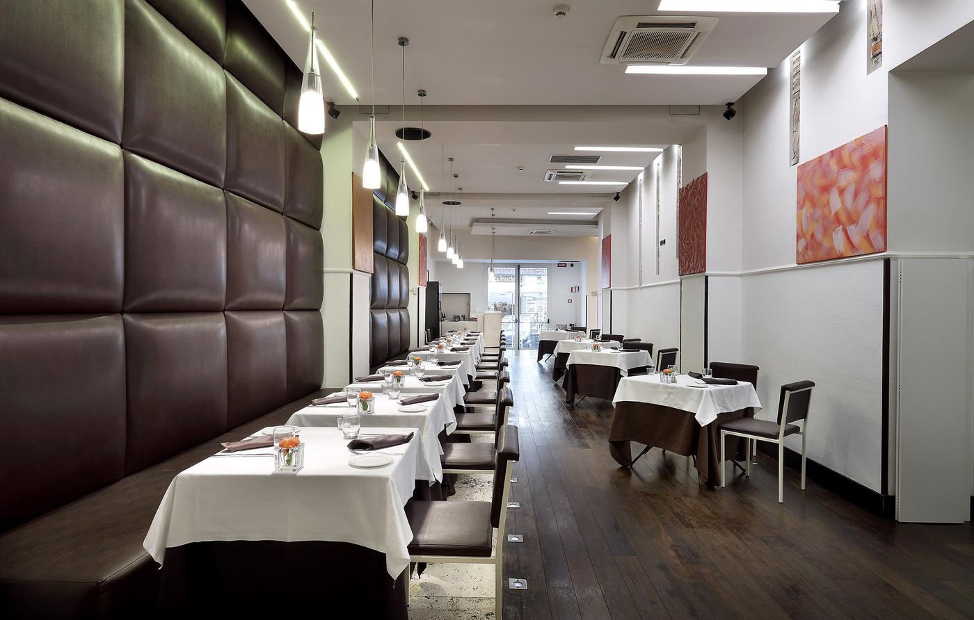 International-Palace-Restaurant-38