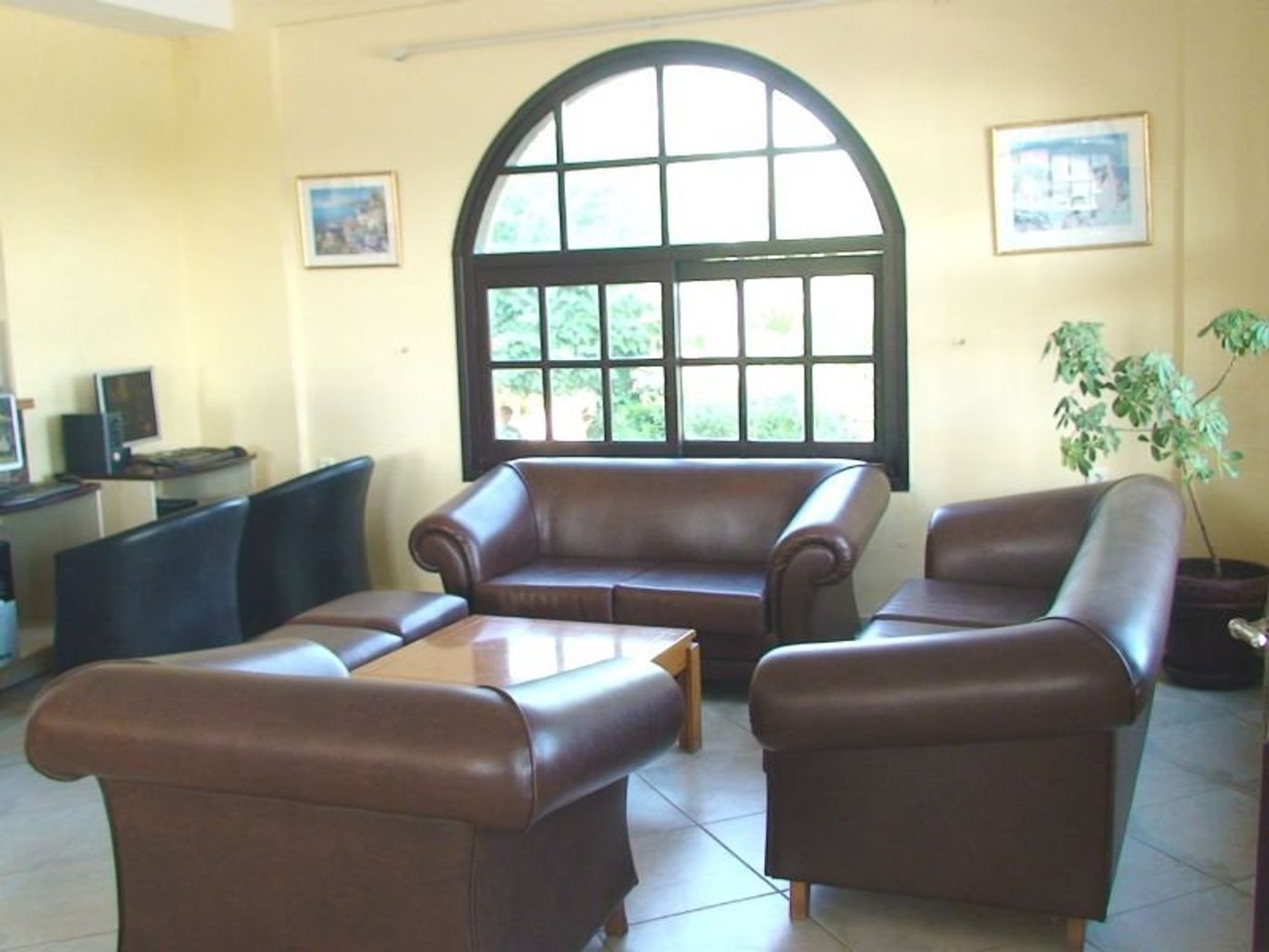 Despo-Hotel-Lobby-26