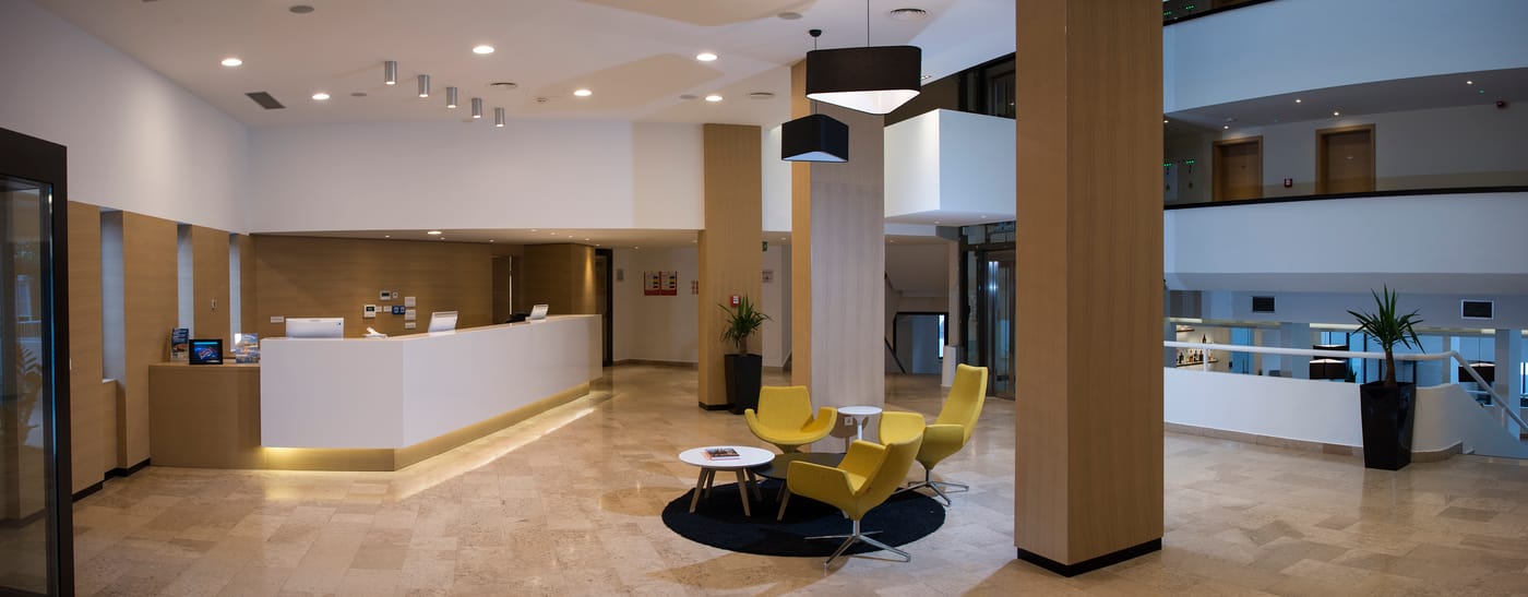 Aminess-Liburna-Hotel-Lobby-58