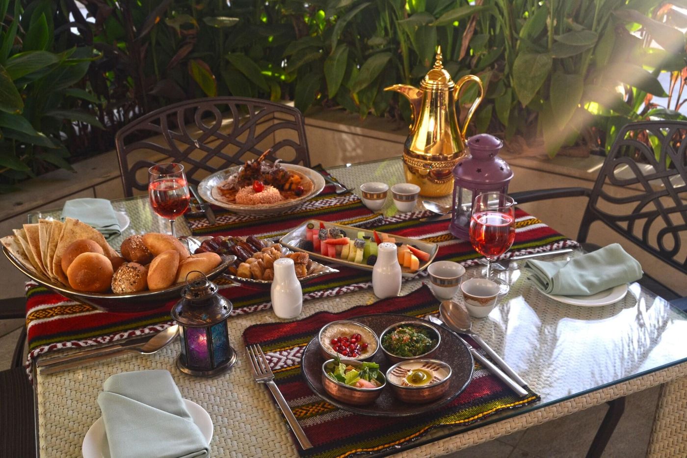 Sheraton-Dubai-Creek-Hotel-and-Towers-Restaurant-88