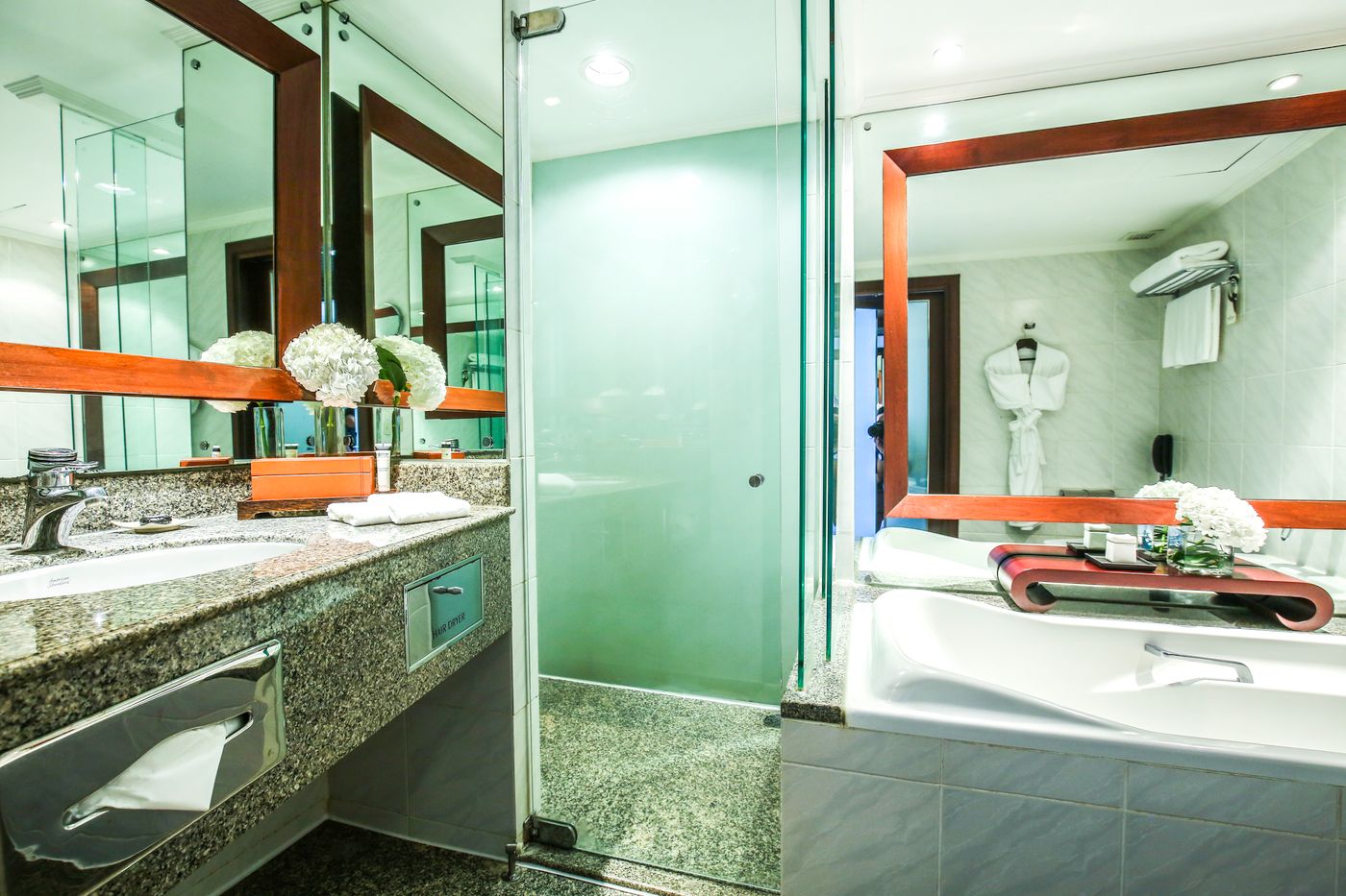 Pullman-Bangkok-Hotel-G-Room-45