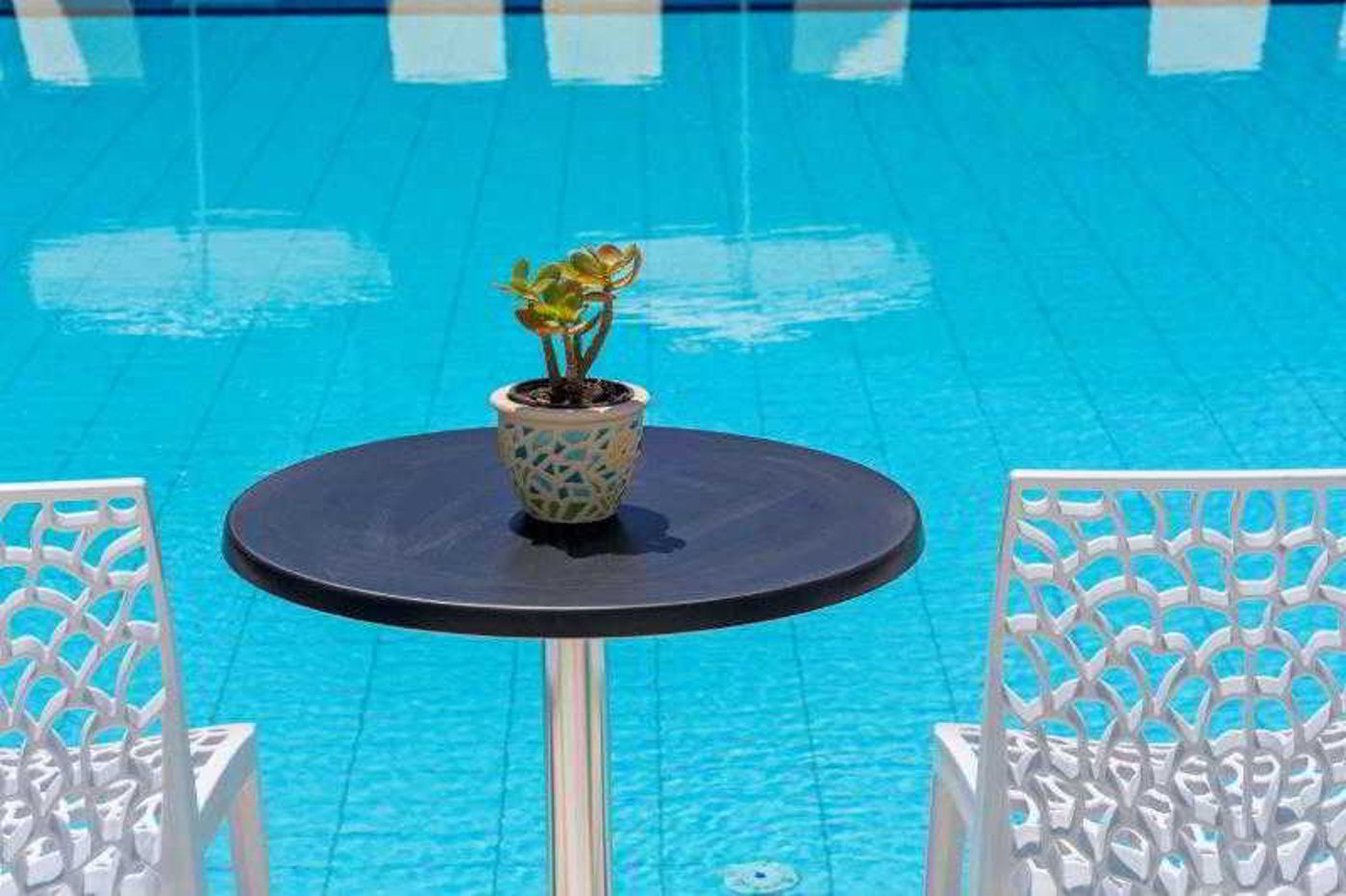 Santellini-Hotel-Pool-6