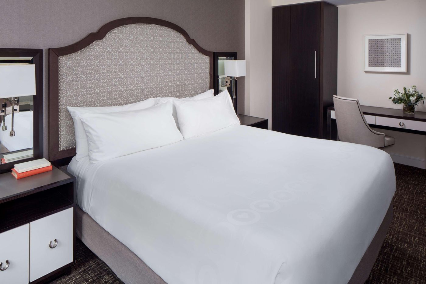 Park-South-Hotel--part-of-JdV-by-Hyatt-Room-25