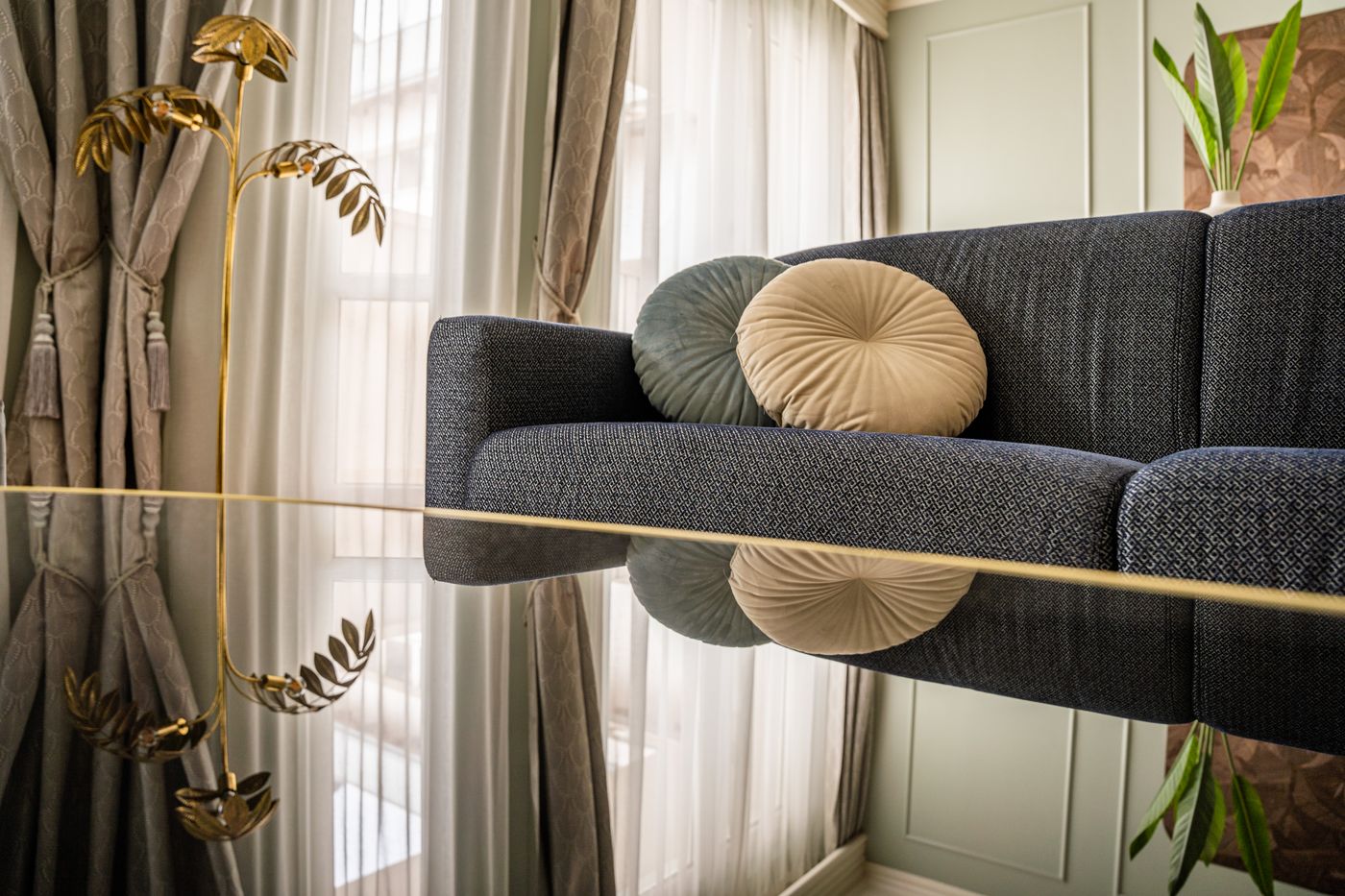 Queen-s-Court-Hotel-and-Residence-Room-37