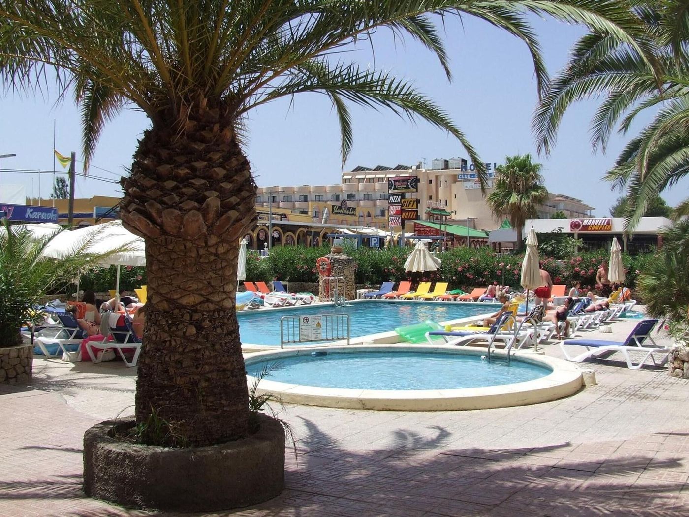 Bahia-de-San-Antonio-Pool-13