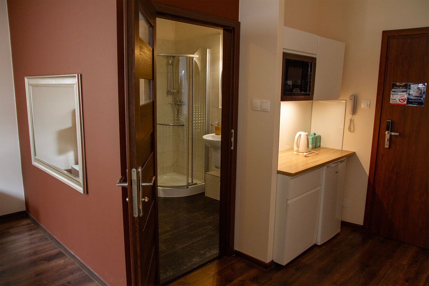 Lounge-Apartments-Room-53