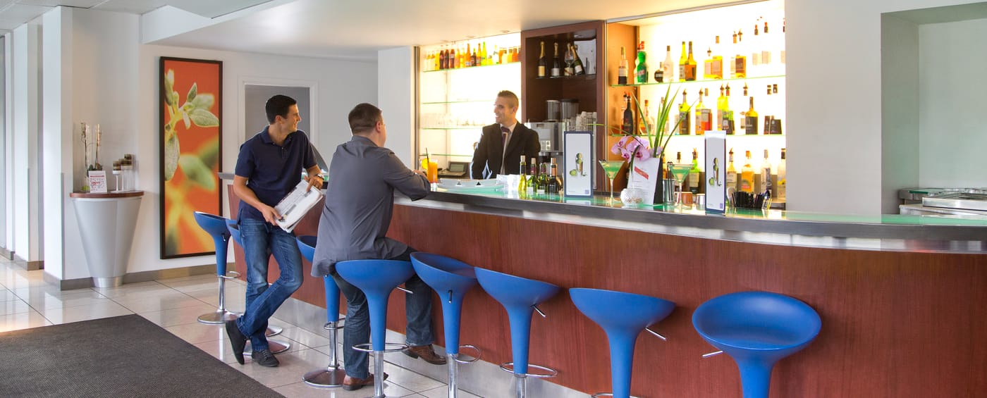 Novotel-Paris-Creteil-Le-Lac-Bar-17
