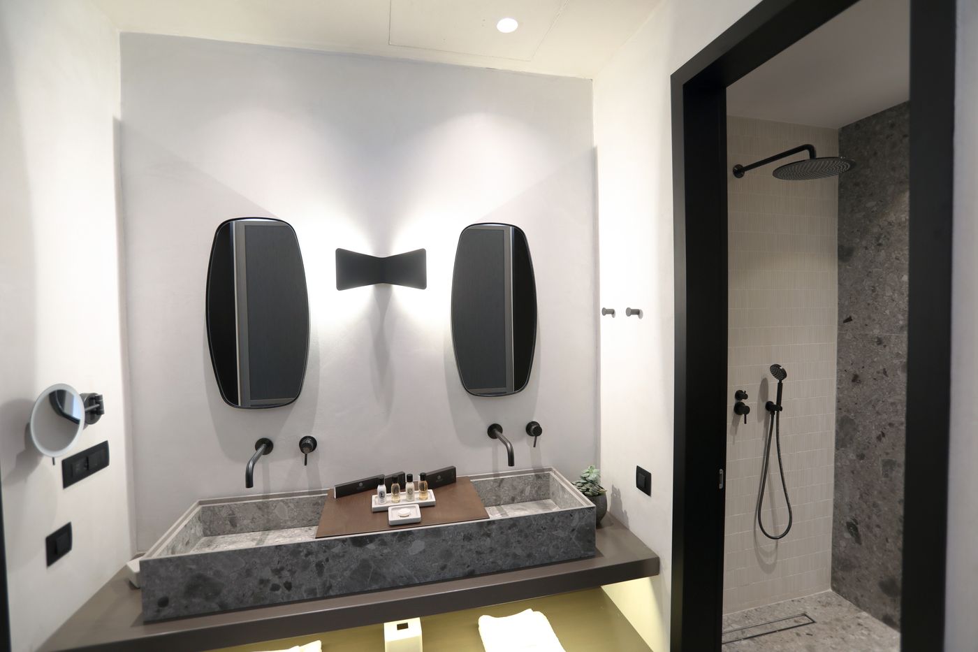 Aeonic-Suites---Spa-Room-50