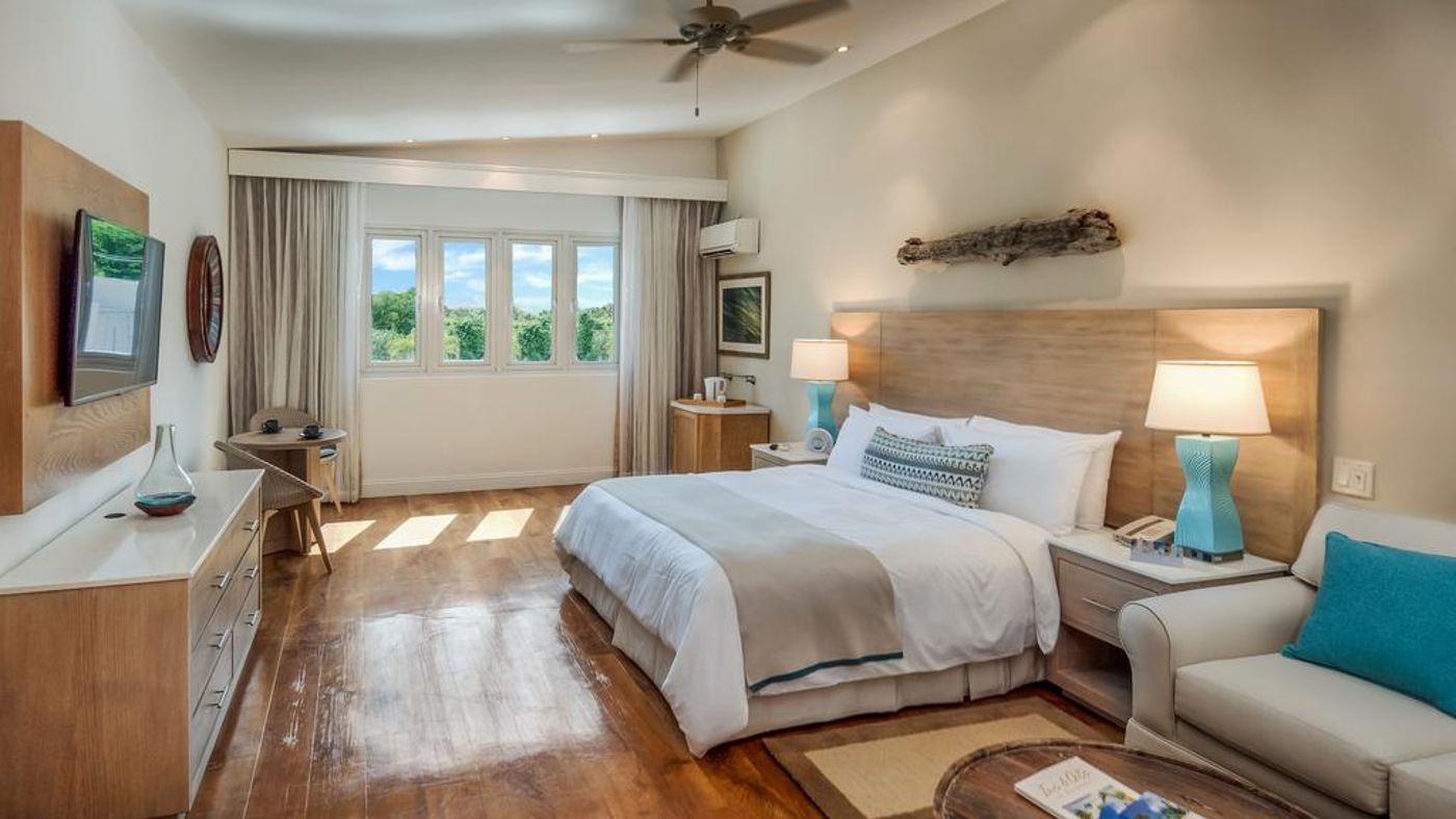 Waves Hotel & Spa by Elegant Hotels