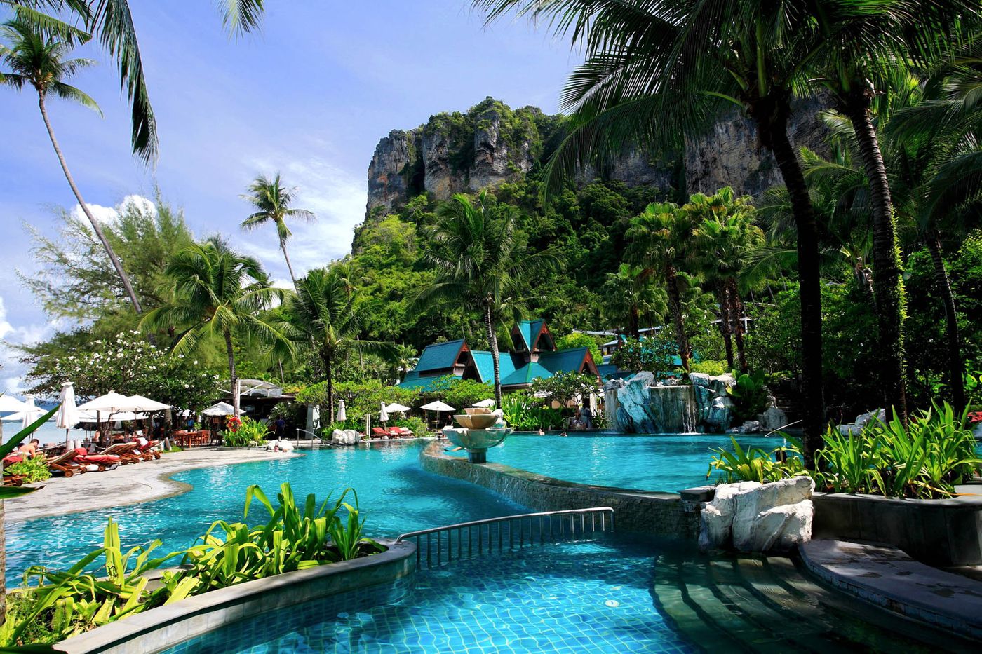 Centara-Grand-Beach-Resort-and-Villas-Krabi-Pool-4