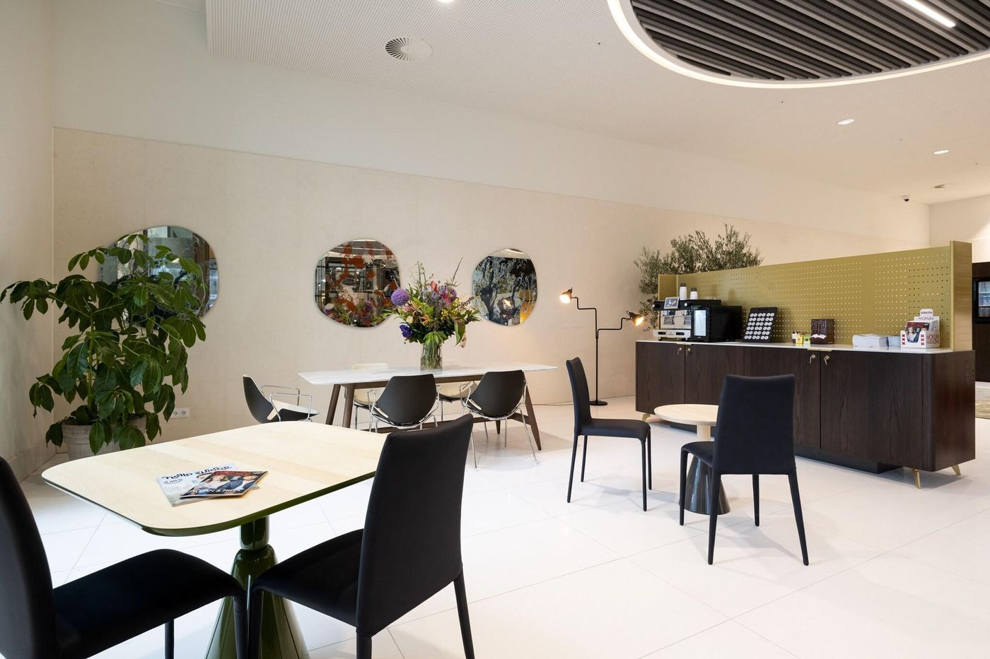 Premier-Suites-Plus-Amsterdam-Conferences-4