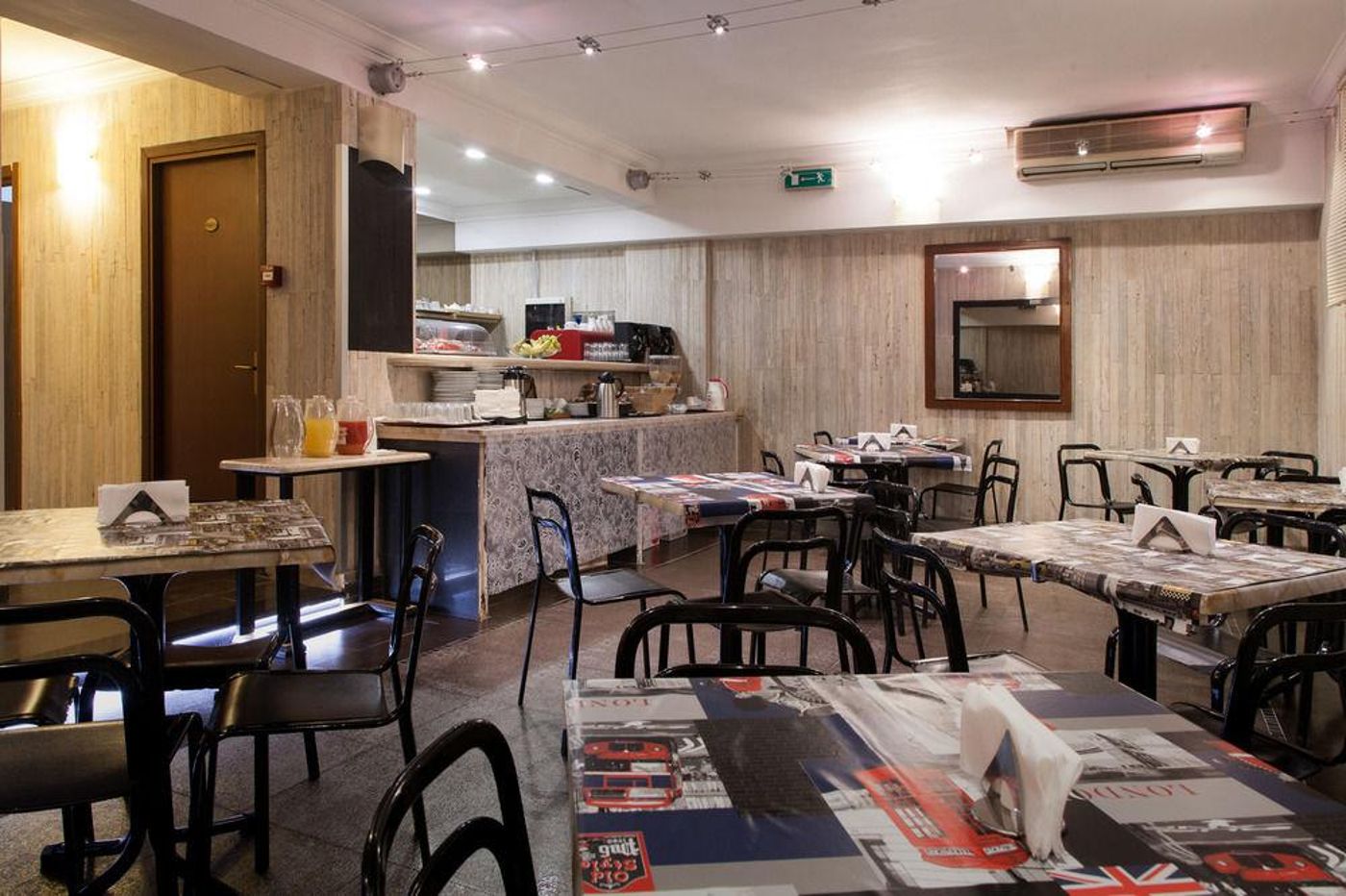 Pyramid-Italy-ROME-General view-7