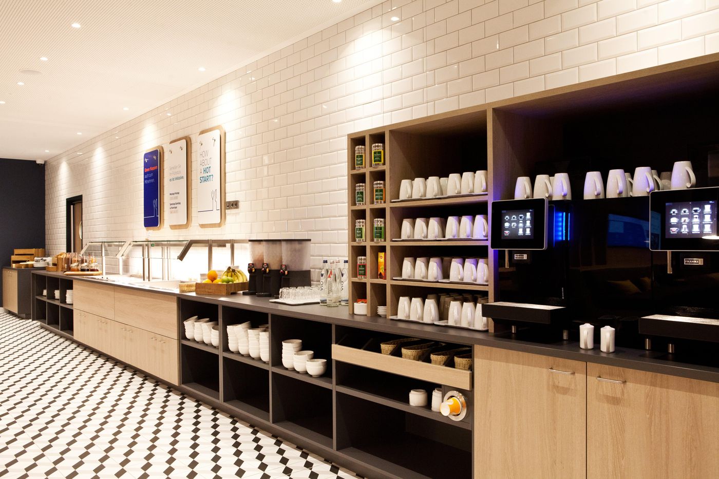 Holiday-Inn-Express-Munich---Olympiapark-Restaurant-22