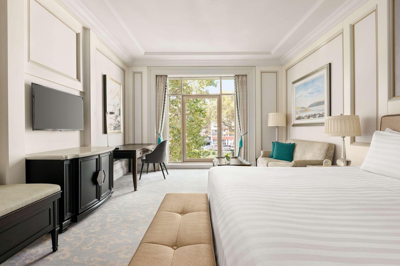 Shangri-La-Bosphorus--Istanbul-Room-6