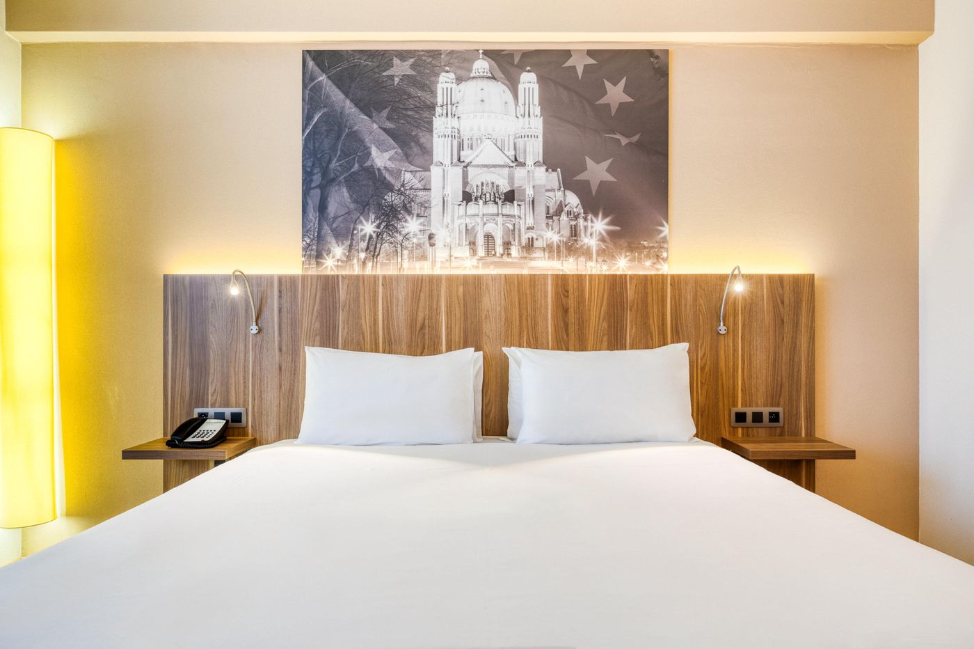 Holiday-Inn-Brussels-Schuman-Room-36