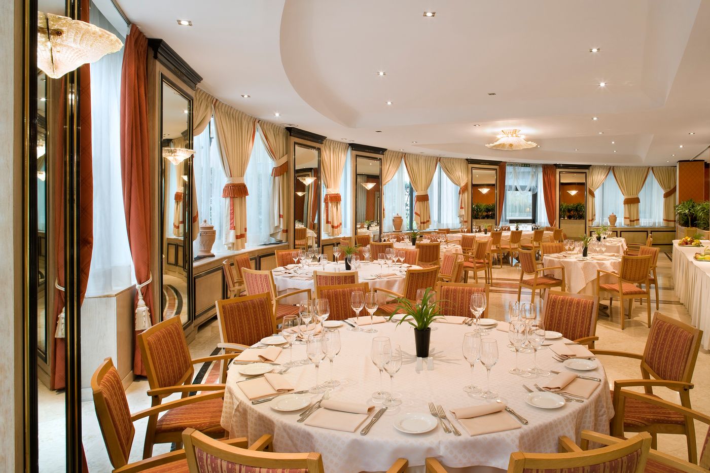 Unahotels-Scandinavia-Milano-Restaurant-28