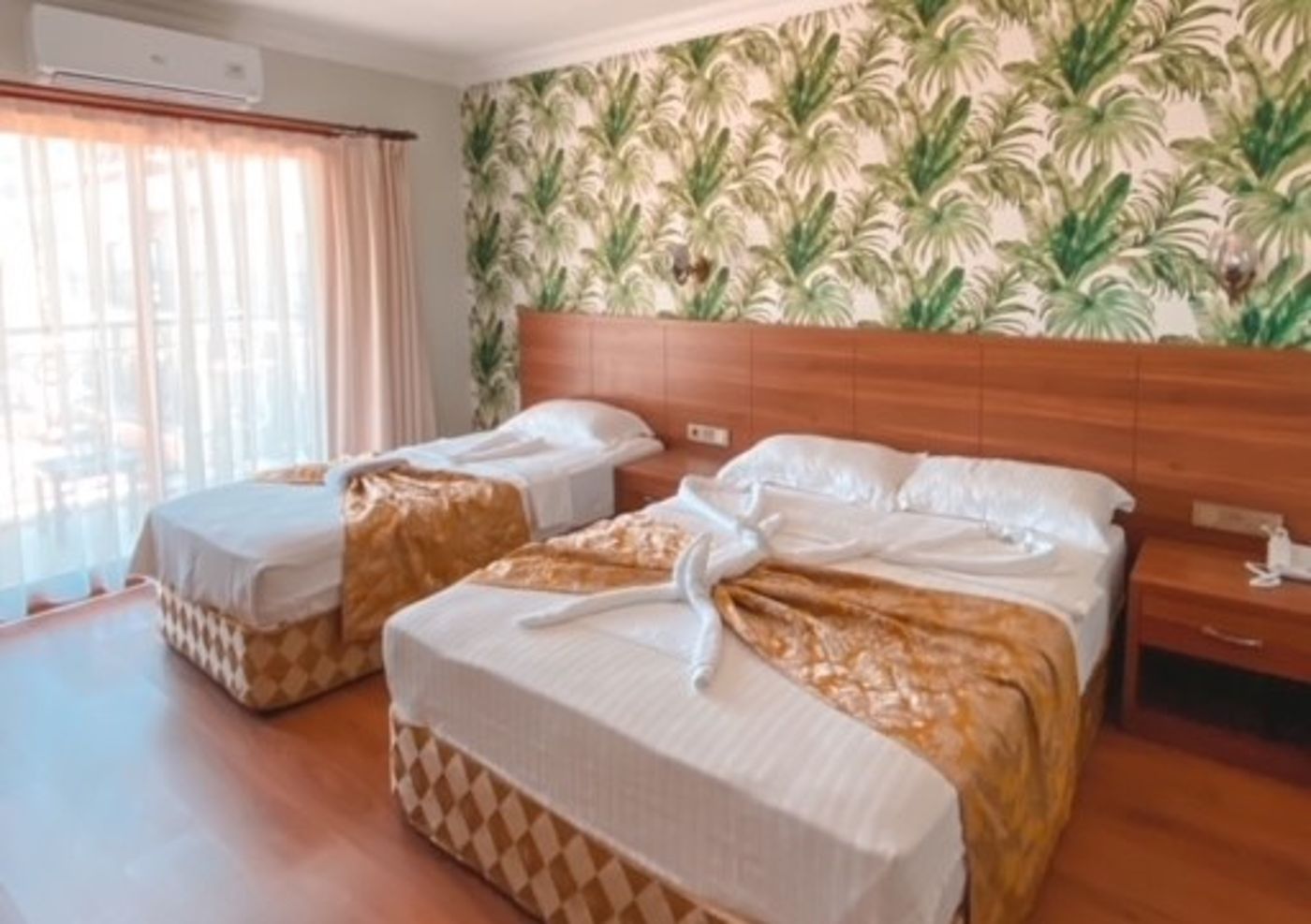 Meril Hotel - Adults Only (16+)