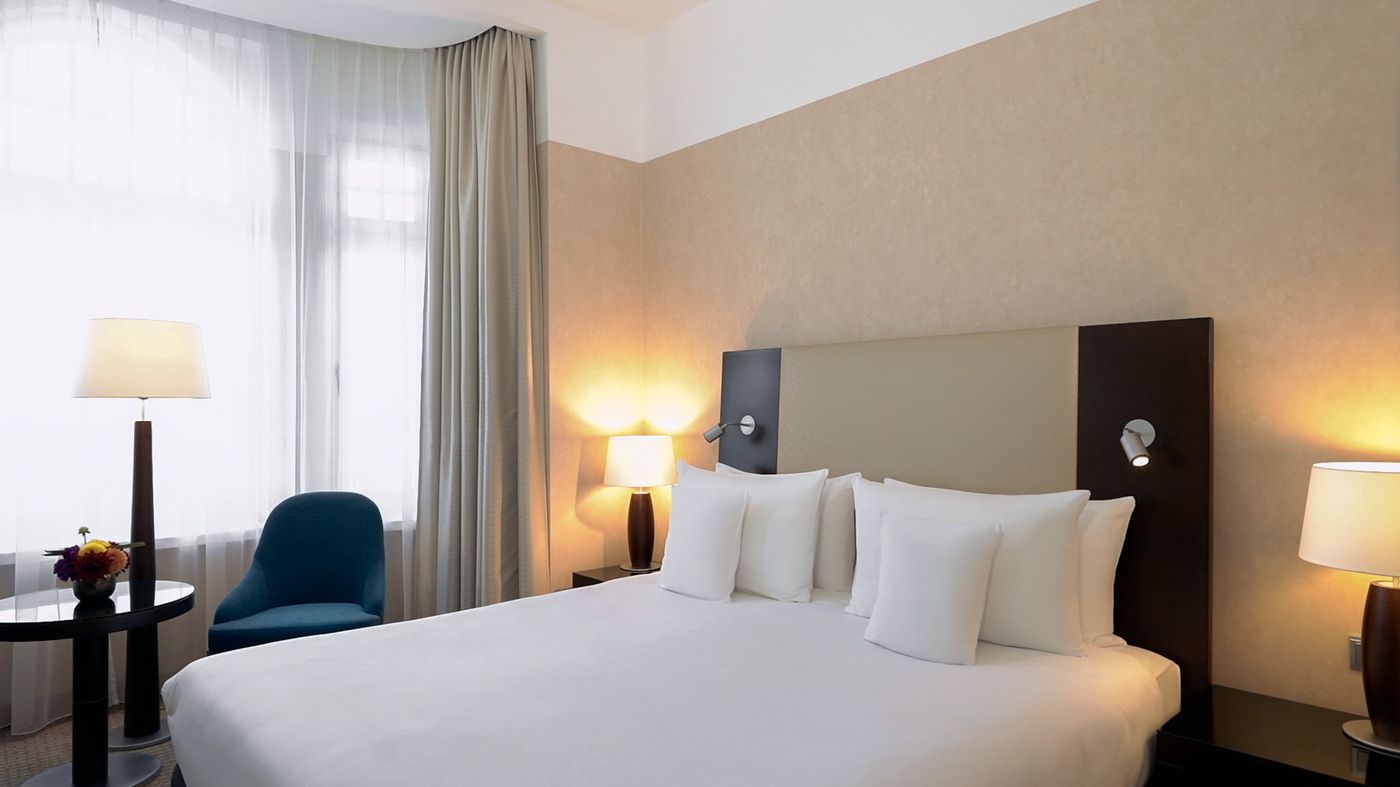 Polonia-Palace-Room-24