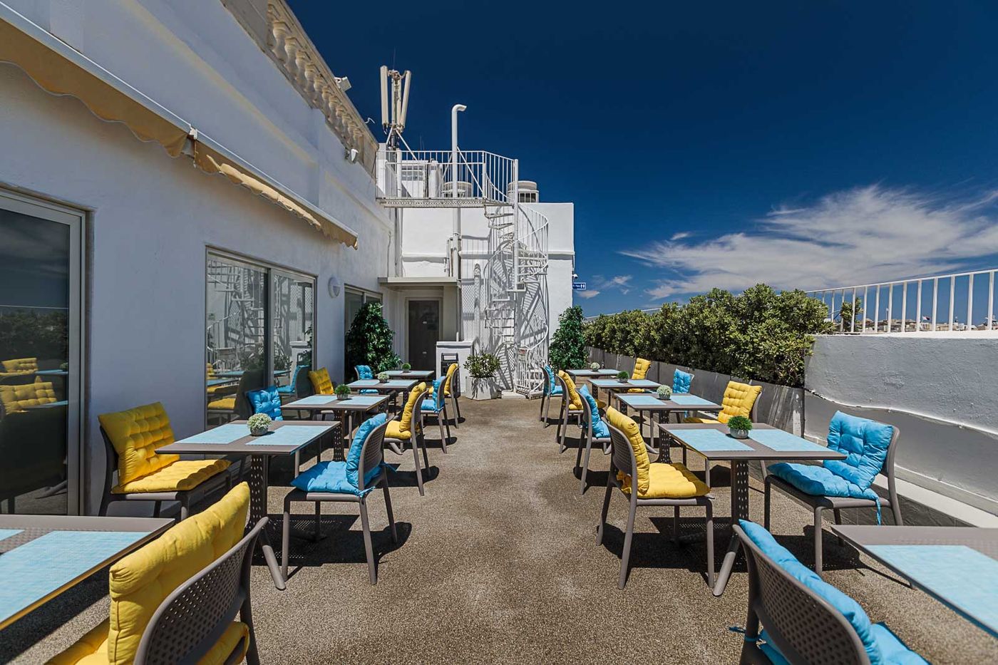 Osborne-Hotel-Terrace-9