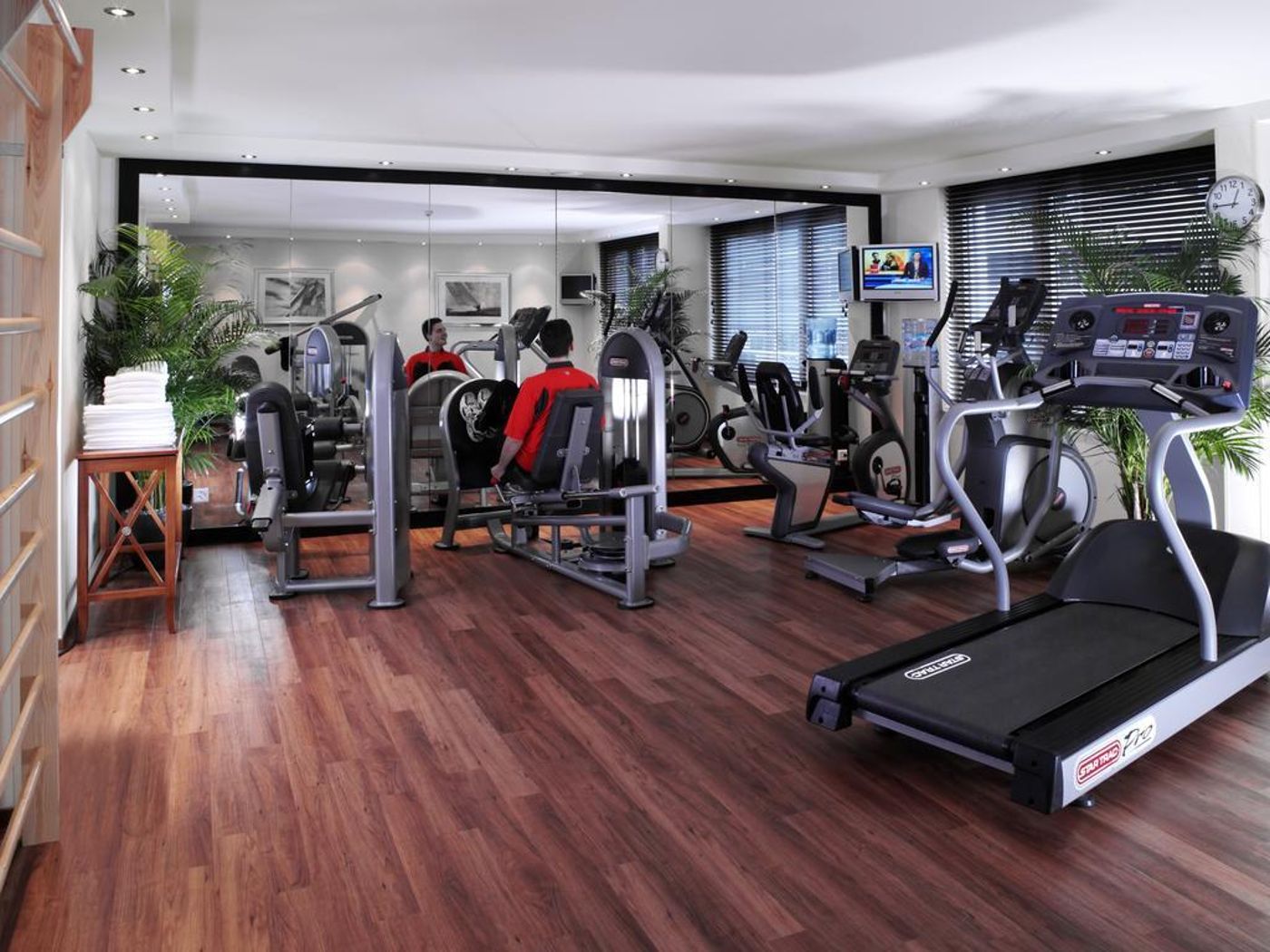 Courtyard Zurich North-Switzerland-Zurich-General view-4