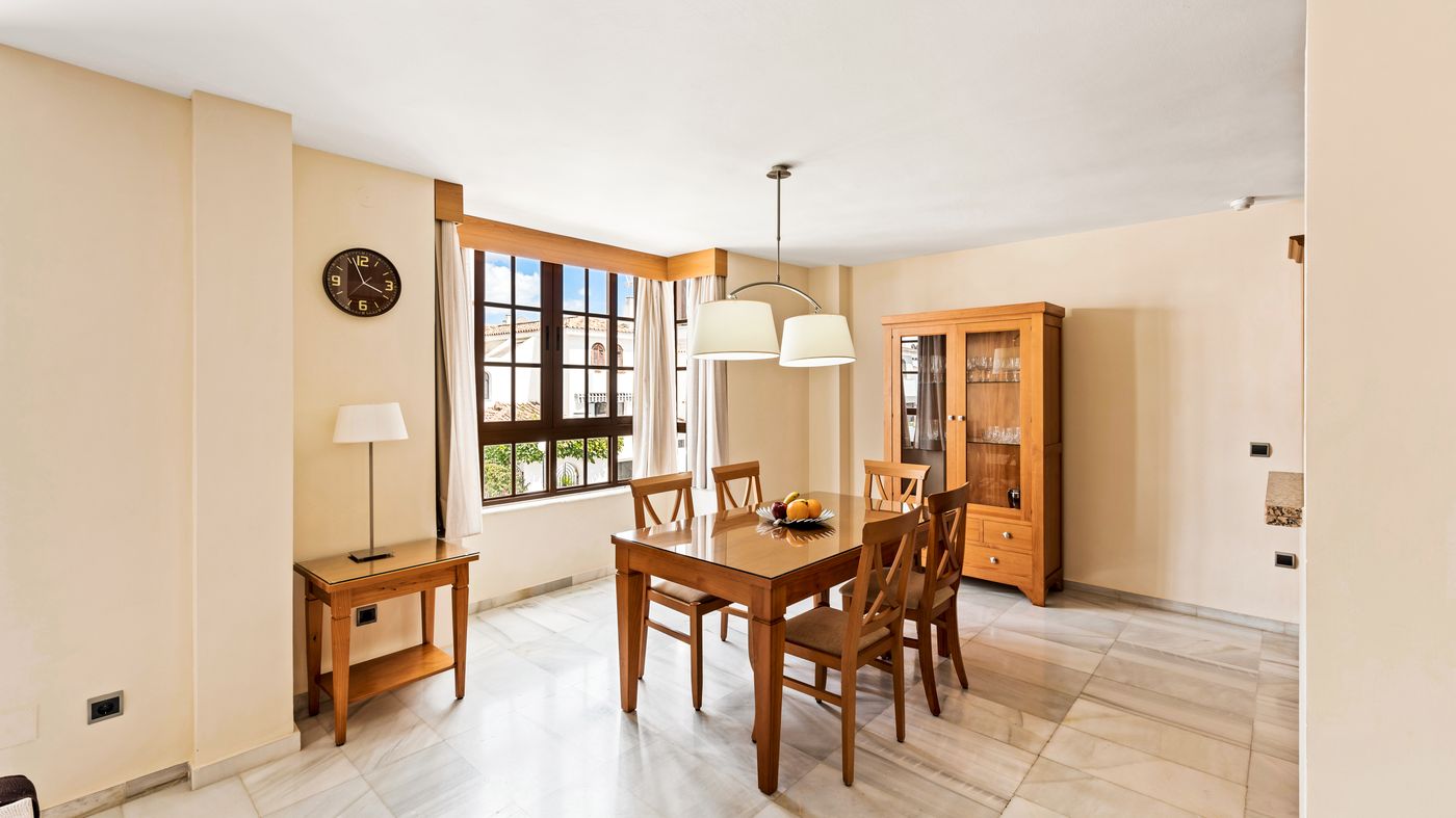 Macdonald-Villacana-Club-Room-35