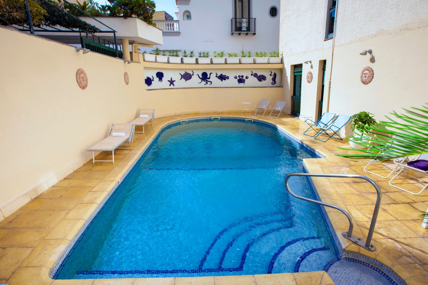 Panorama-Palace-Pool-5