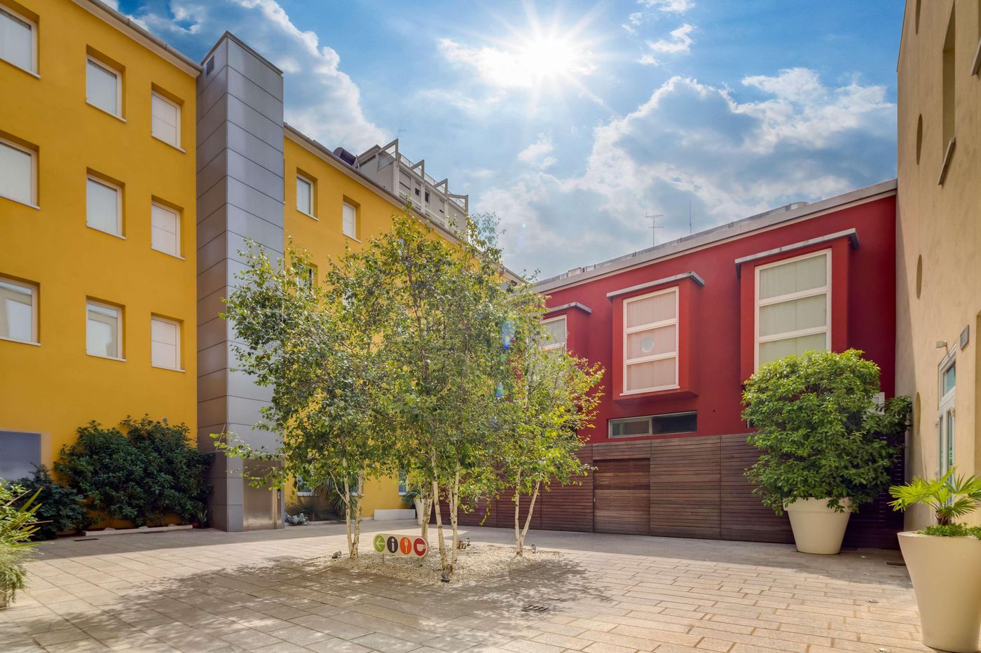 Best-Western-Plus-Hotel-Bologna-General-view-9