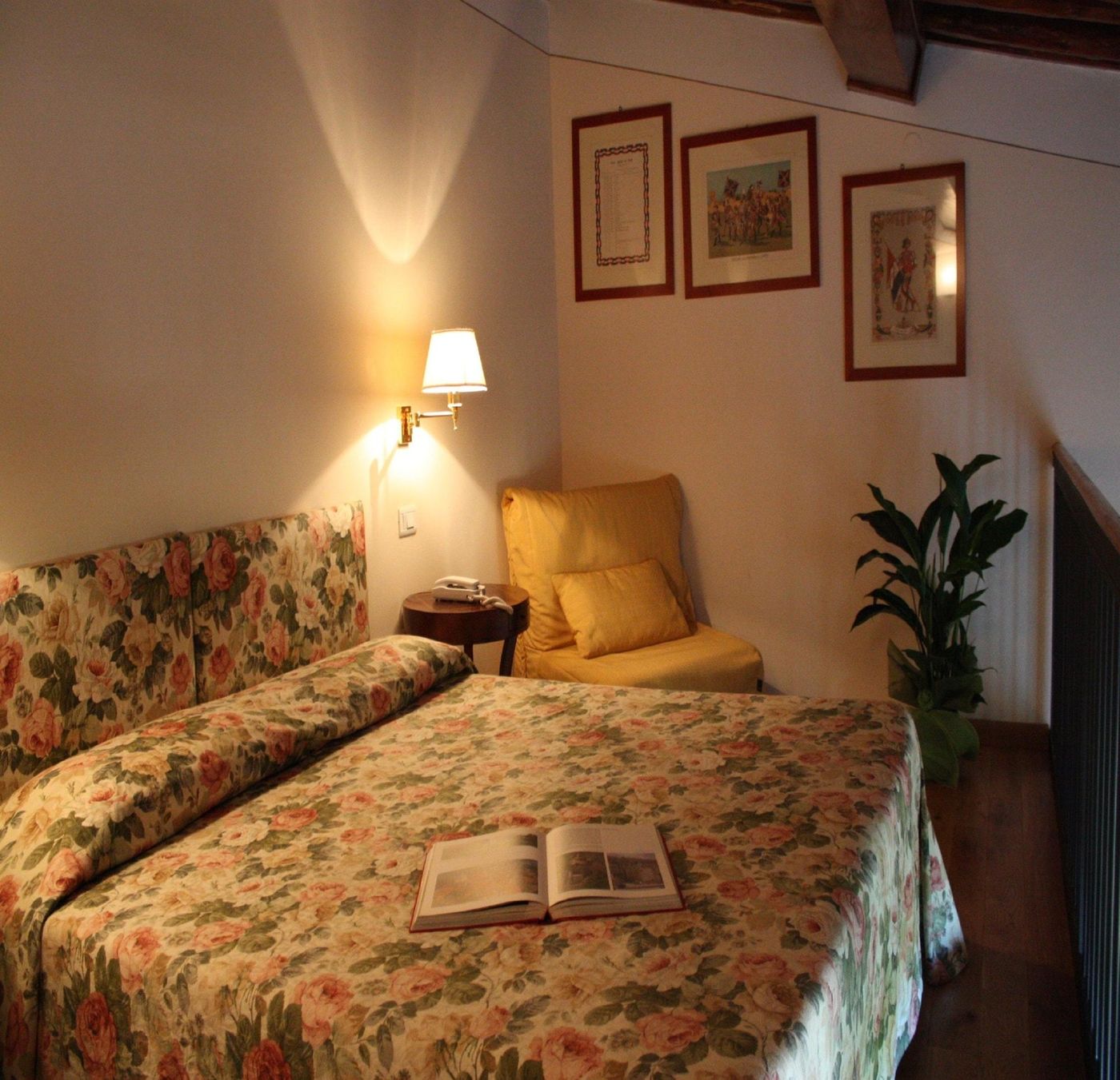 Hotel-Santa-Caterina-Siena-Room-24